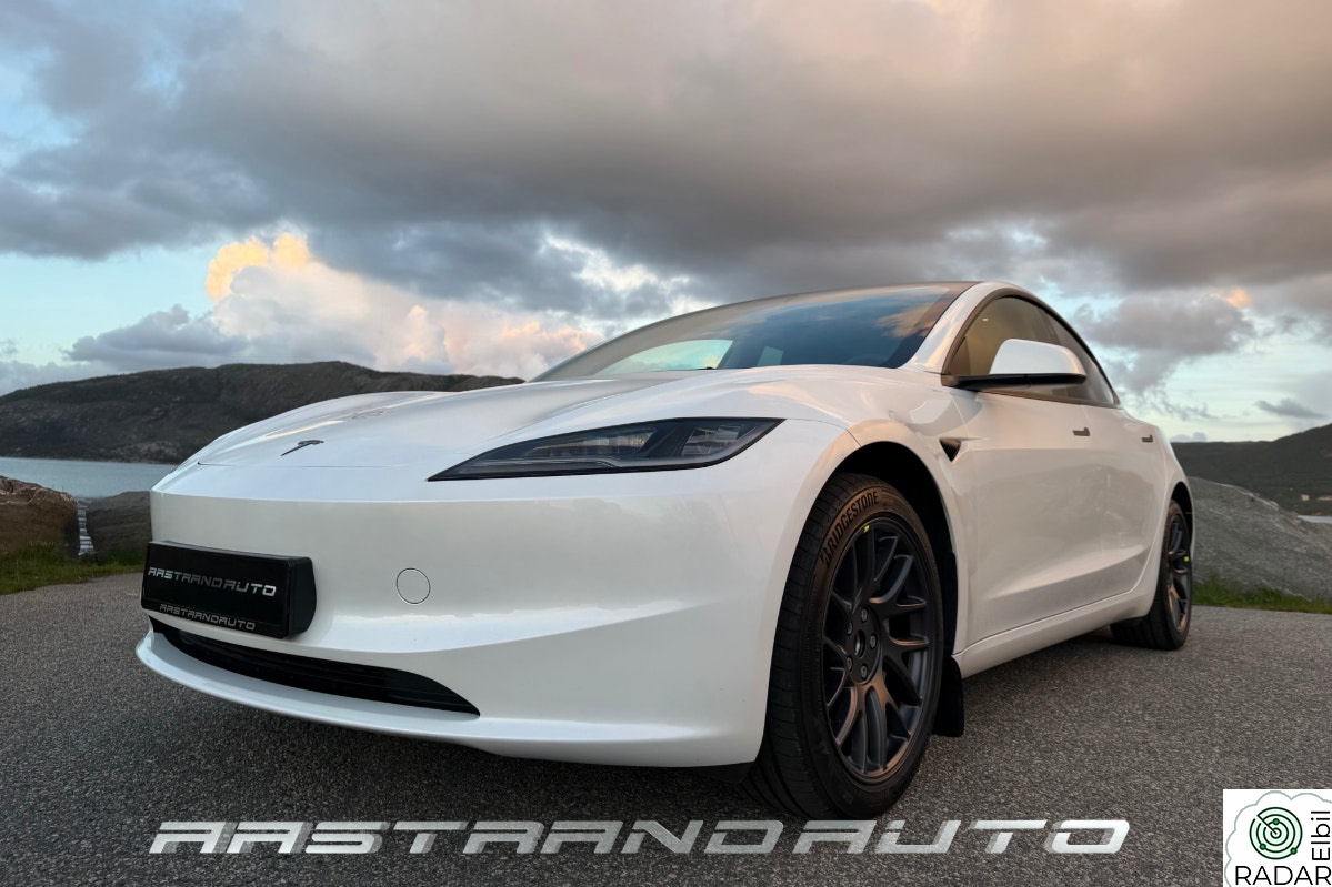 TESLA Model 3 HIGHLAND|AP|PREMIUM|VARMEP|PANO|VENT.SKINN|360CAM|KROK