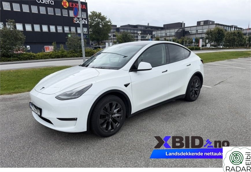 TESLA Model Y 82500km/Longrange/Eu ok til 15.05.2027/4x4