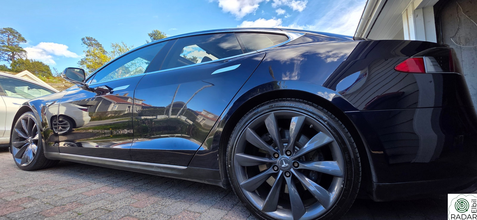 TESLA MOTORS MODEL S 85