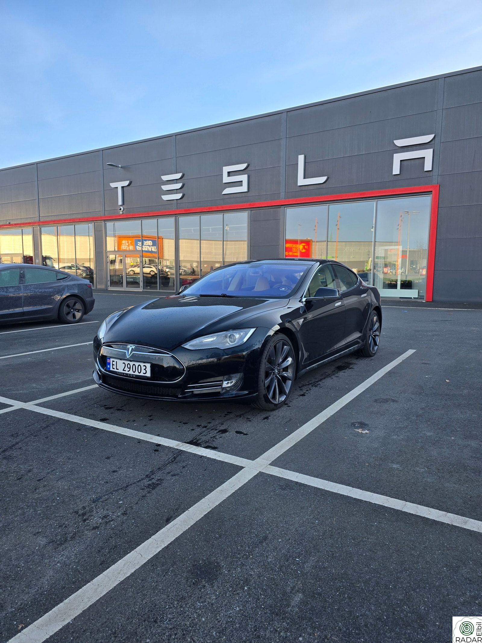 TESLA MOTORS MODEL S 85