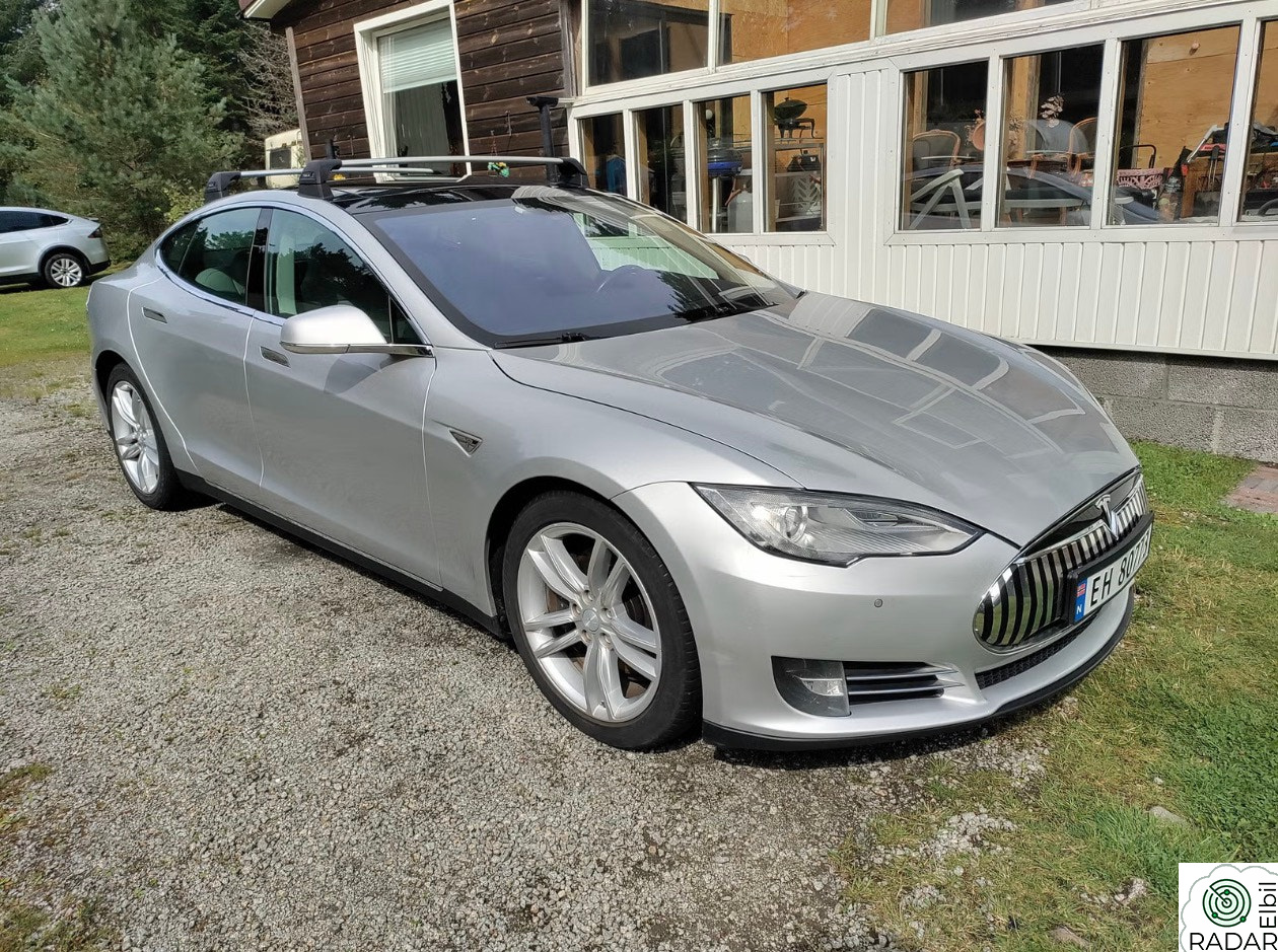 TESLA MOTORS MODEL S