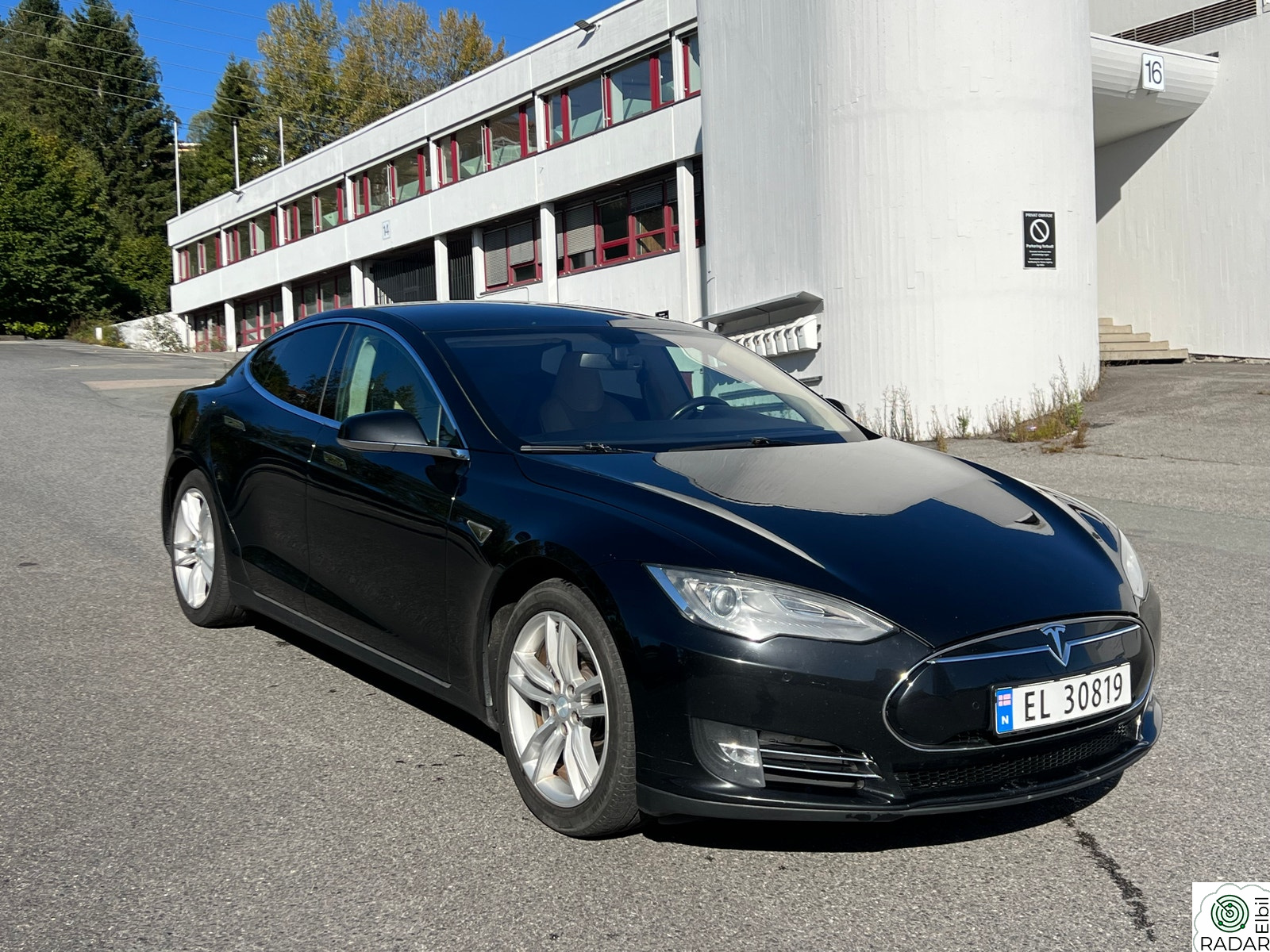 TESLA MOTORS MODEL S 85
