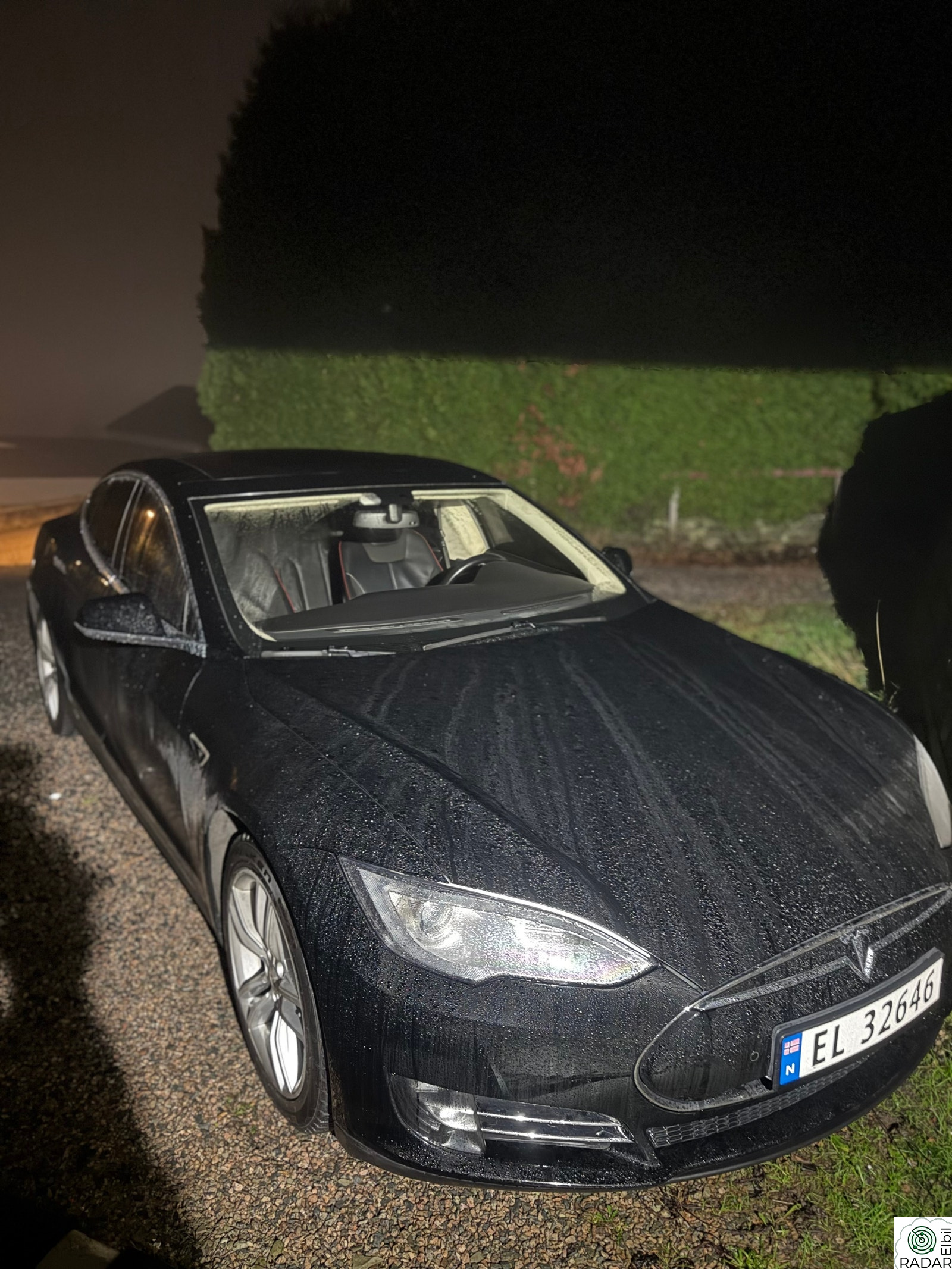TESLA MOTORS MODEL S 85P Performance