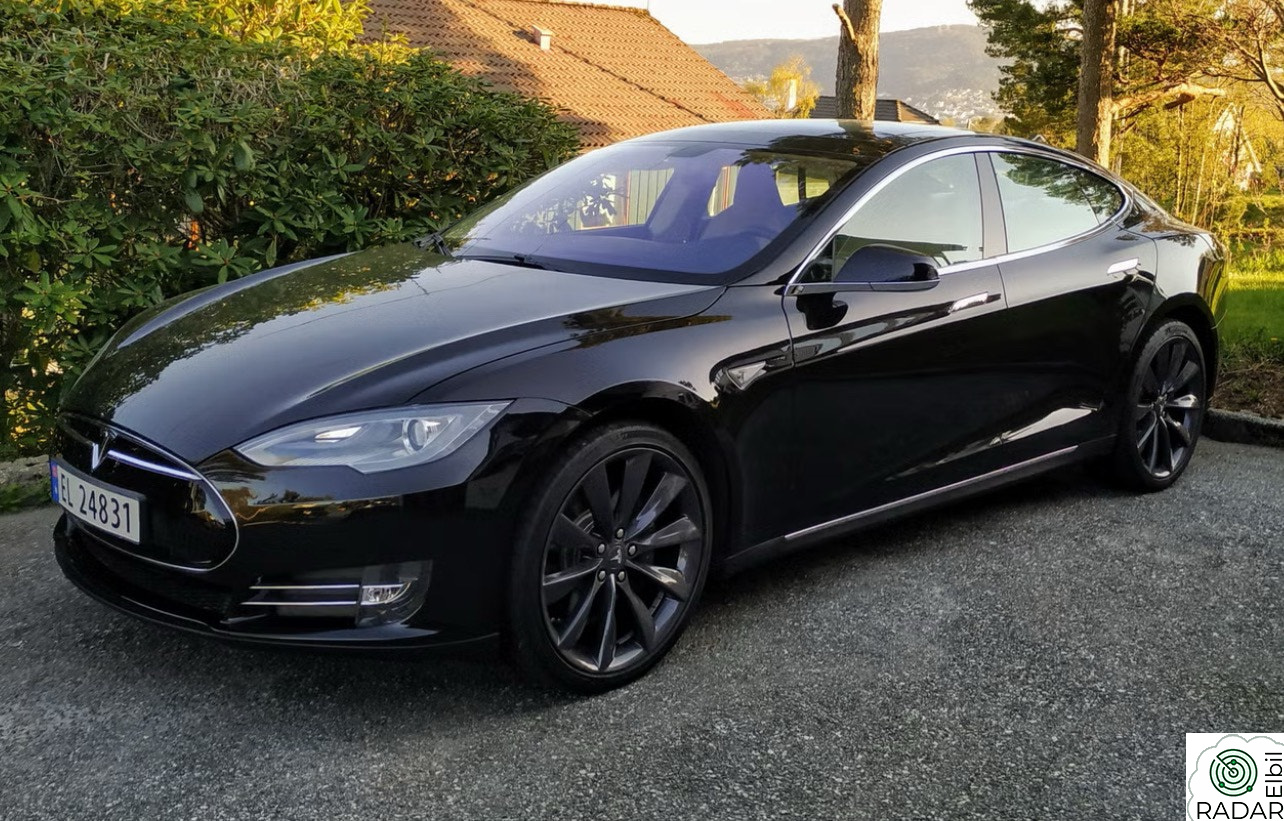 TESLA MOTORS MODEL S Performance P85+