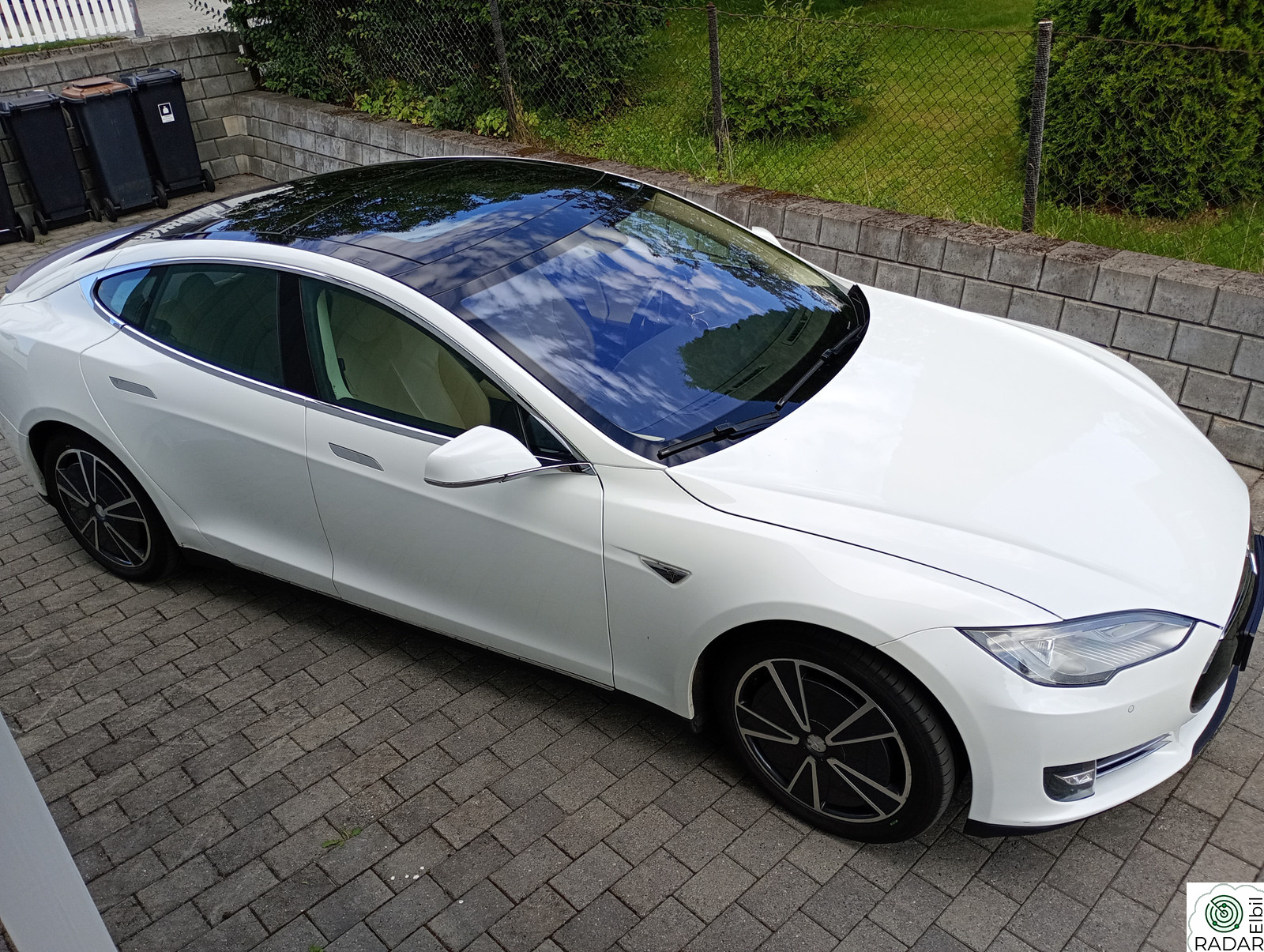 TESLA MOTORS MODEL S P85