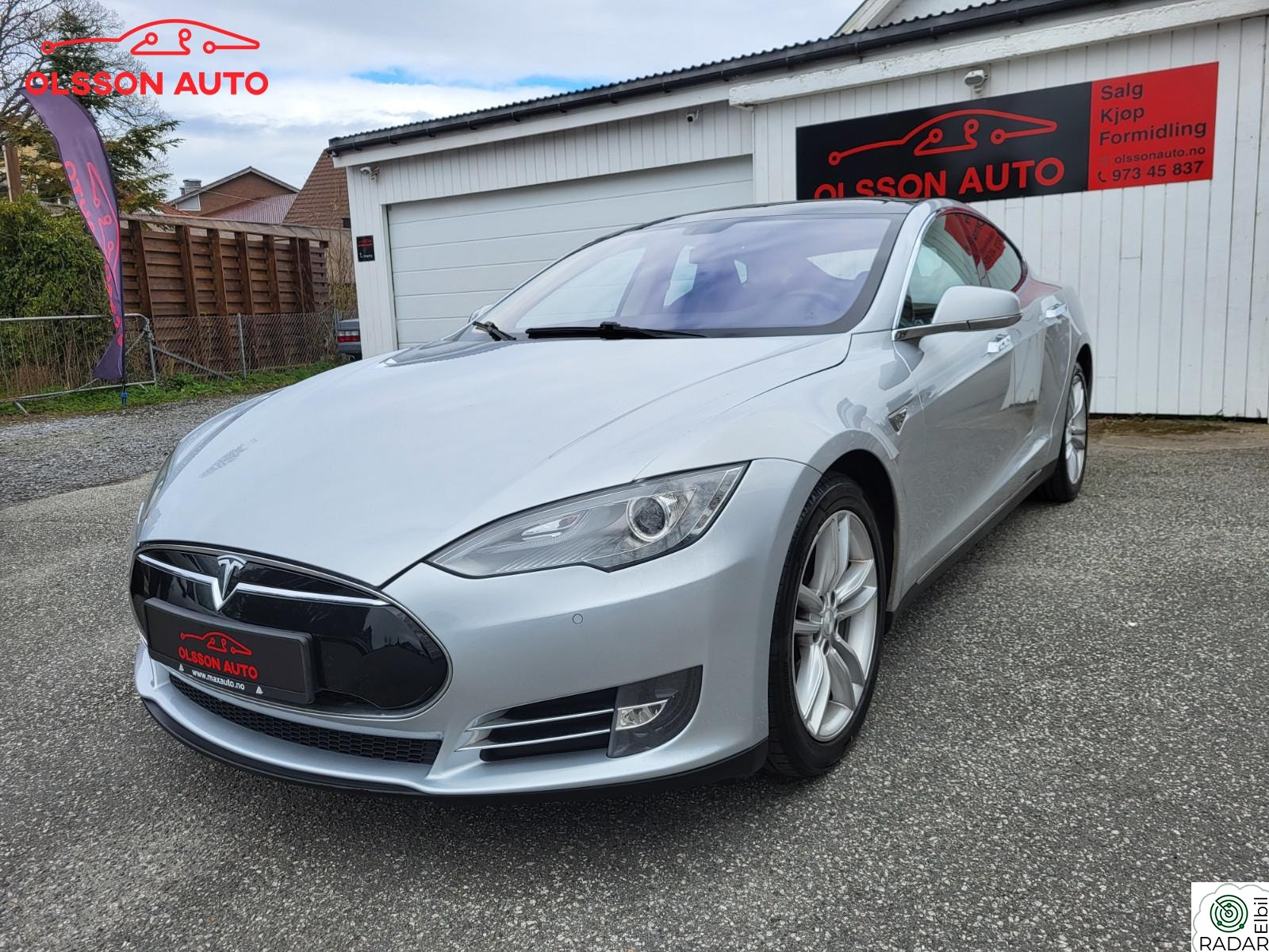 TESLA MOTORS MODEL S EU OK 27 / GRATIS SUPERLADING