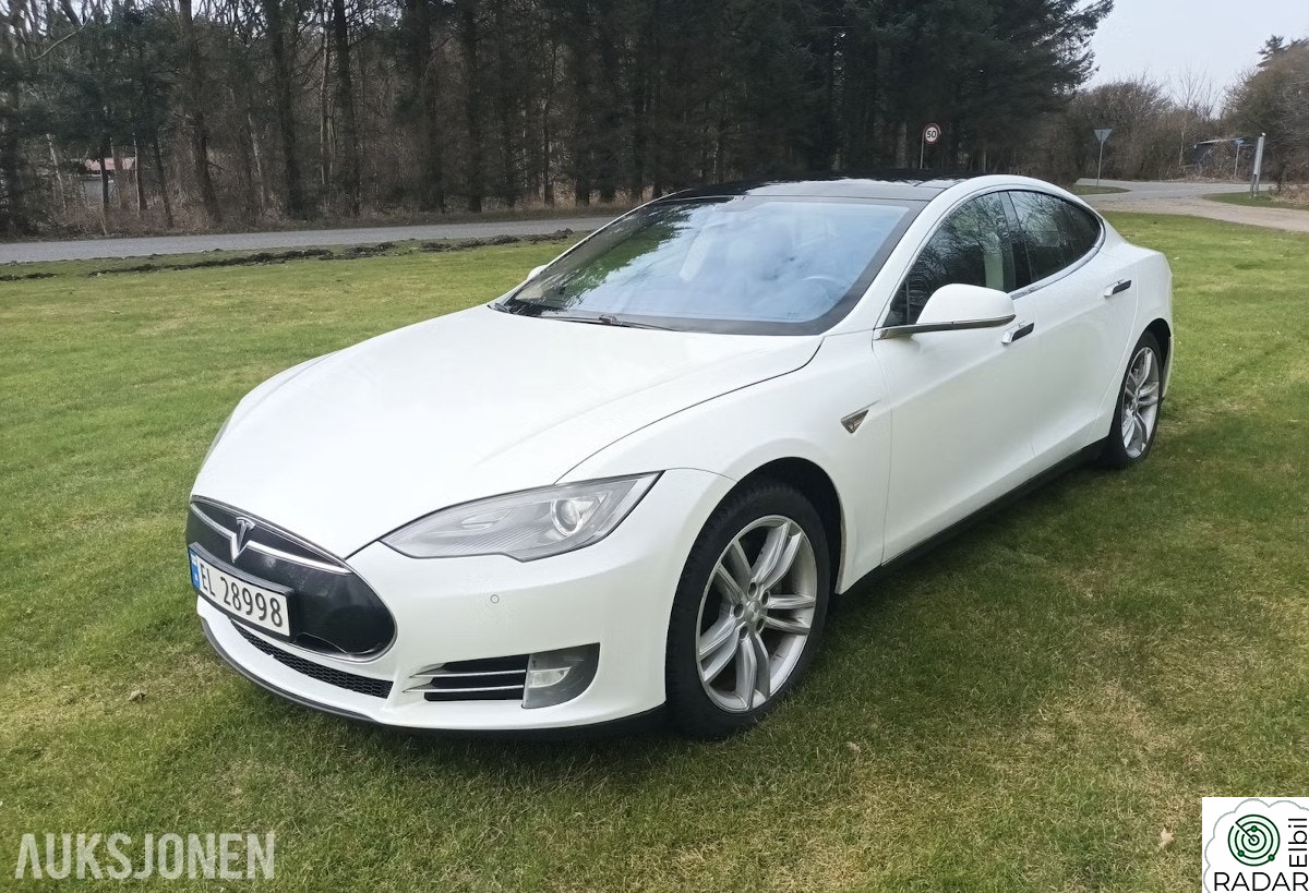 TESLA MOTORS MODEL S Gratis lading - Skinninteriør, S+V dekk