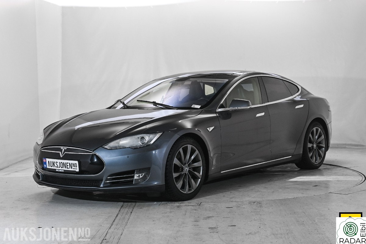 TESLA MOTORS MODEL S 85 LUFT CRUISE CCS PREMIUM LYD VINTERPAKKE PANO