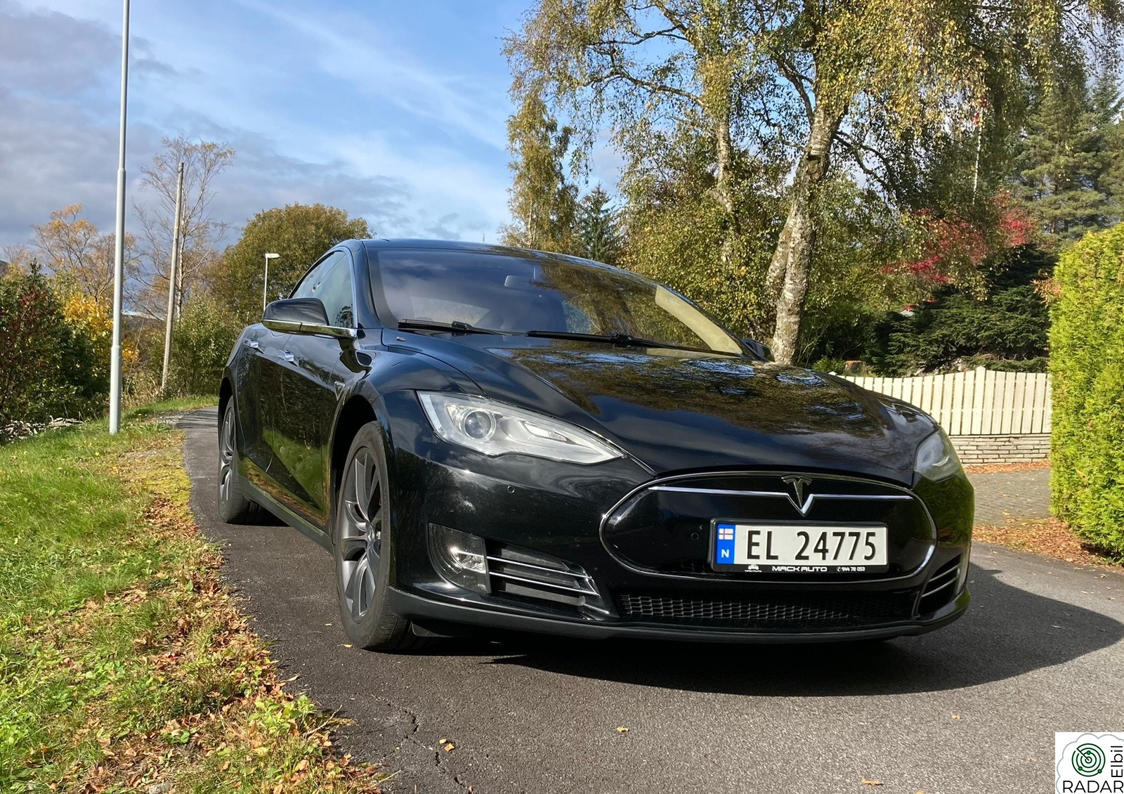 TESLA MOTORS MODEL S Oppgradert til 90, med CCS lader og gratis lading