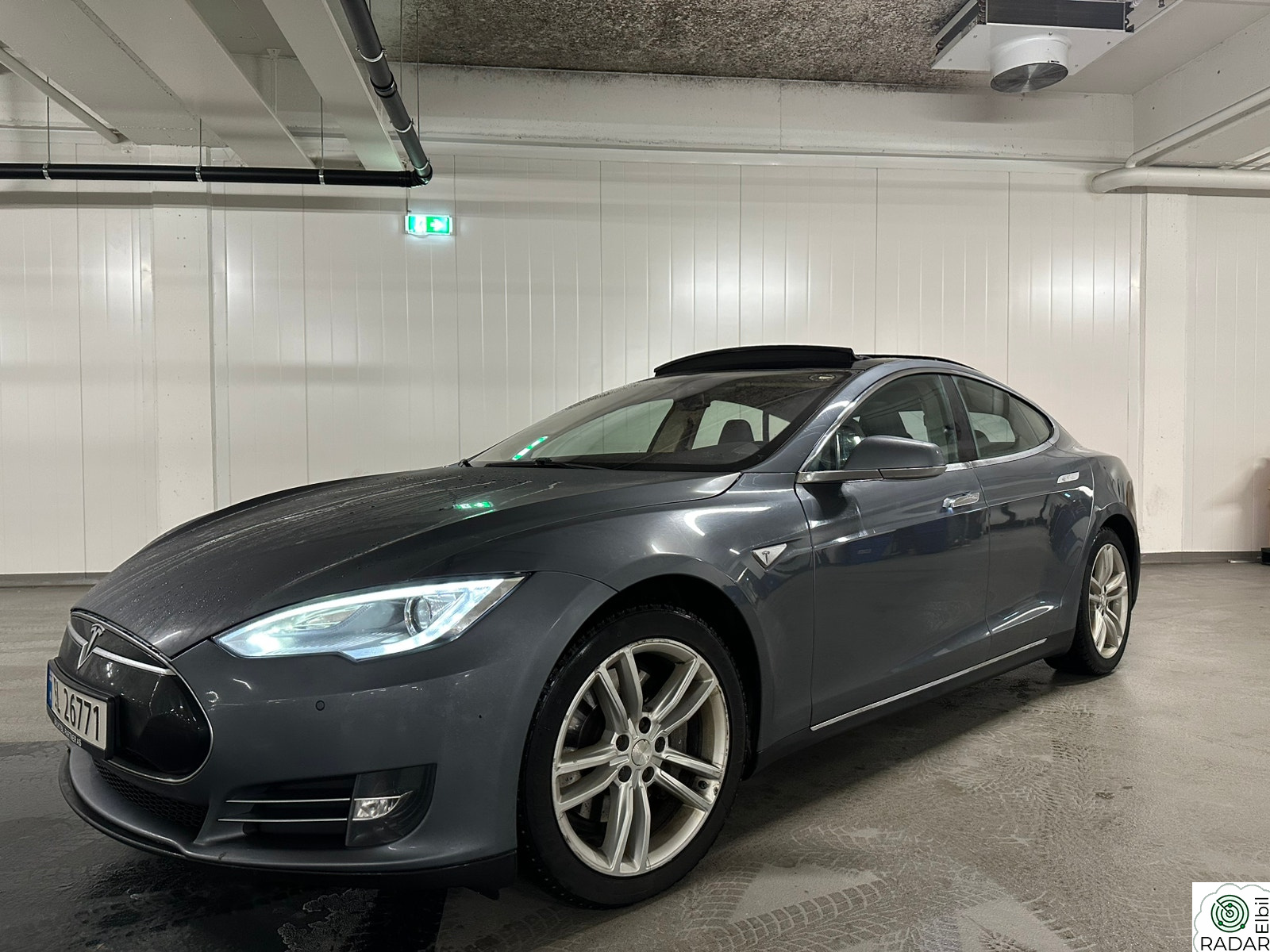 TESLA MOTORS MODEL S P85 | 422HK | GRATIS LADING | PREMIUM | PANO | Hi-Fi ++