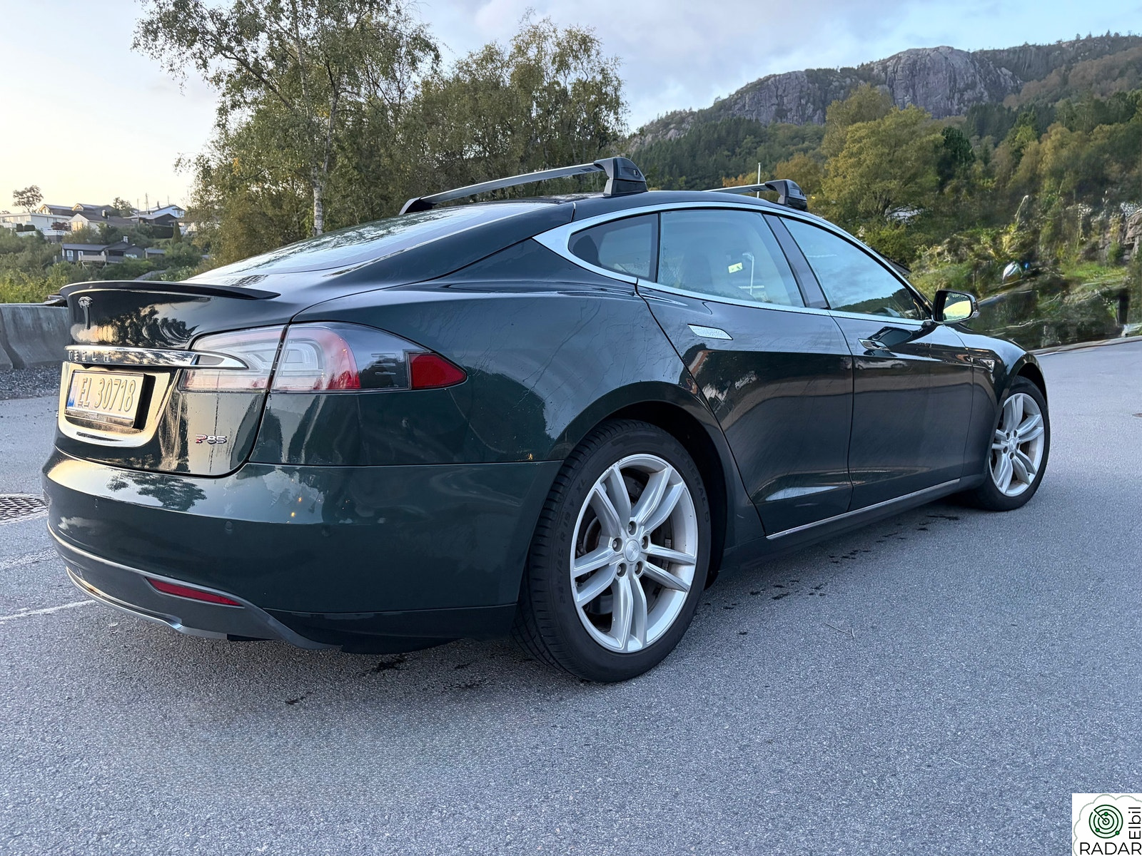 TESLA MOTORS MODEL S P85, gratis superlading, overh batt, CCS, premium pakke