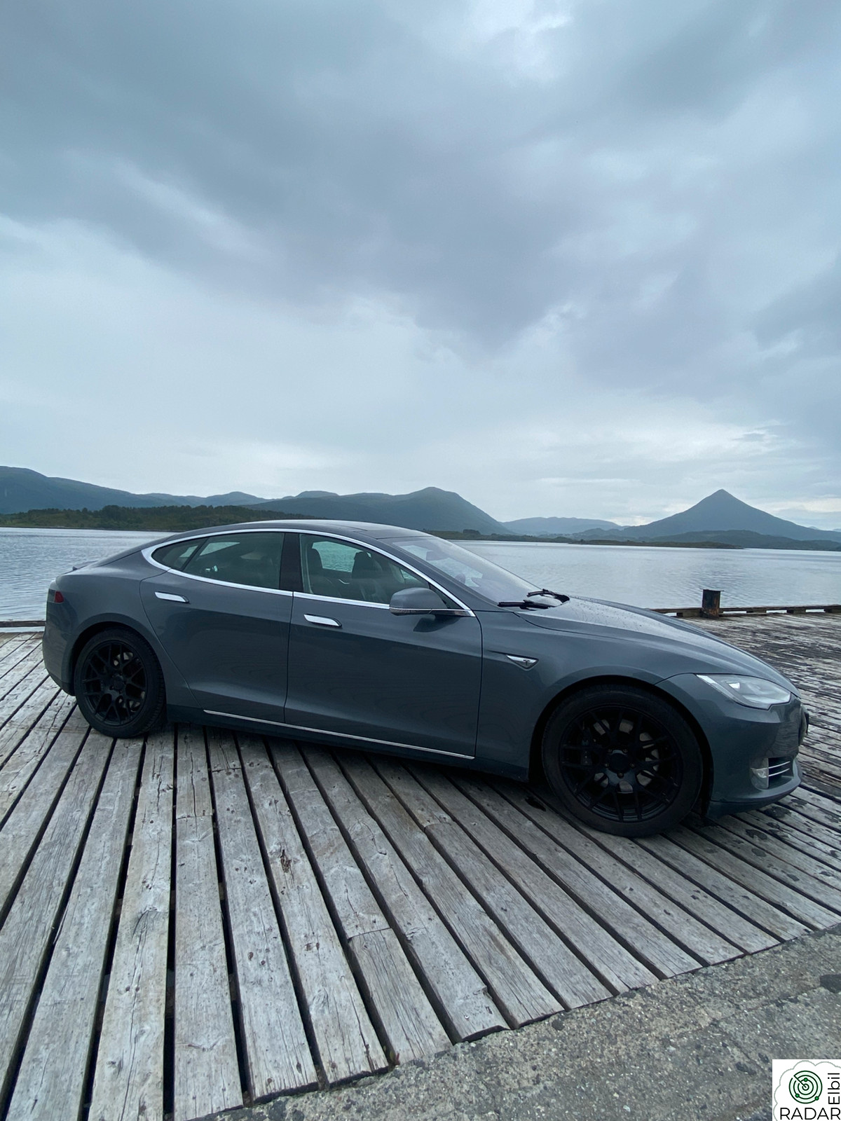 TESLA MOTORS MODEL S Performance P85