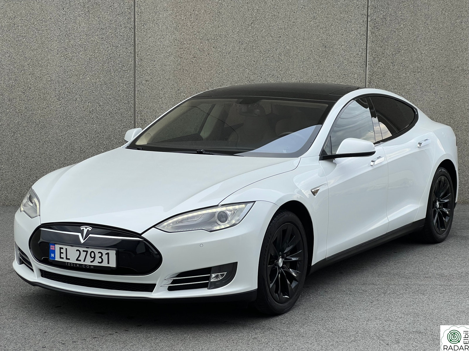 TESLA MOTORS MODEL S P85 |GRATIS LADING |BATTERI BYTTET|EU 2027|LUFT|PANO