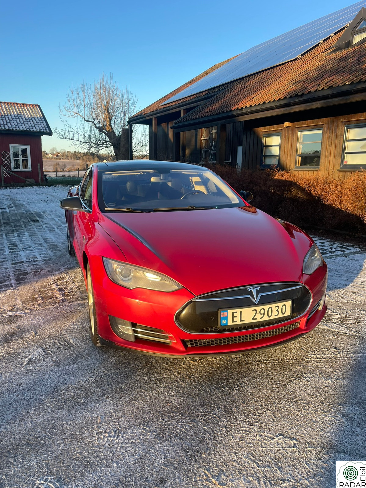 TESLA MOTORS MODEL S P85 -gratis lading