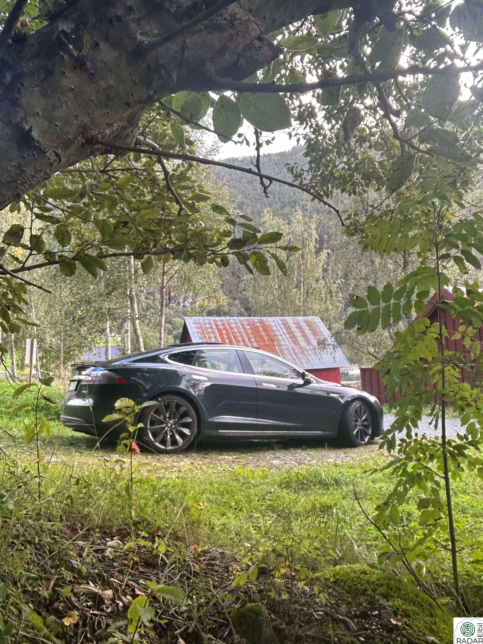 TESLA MOTORS MODEL S P85+