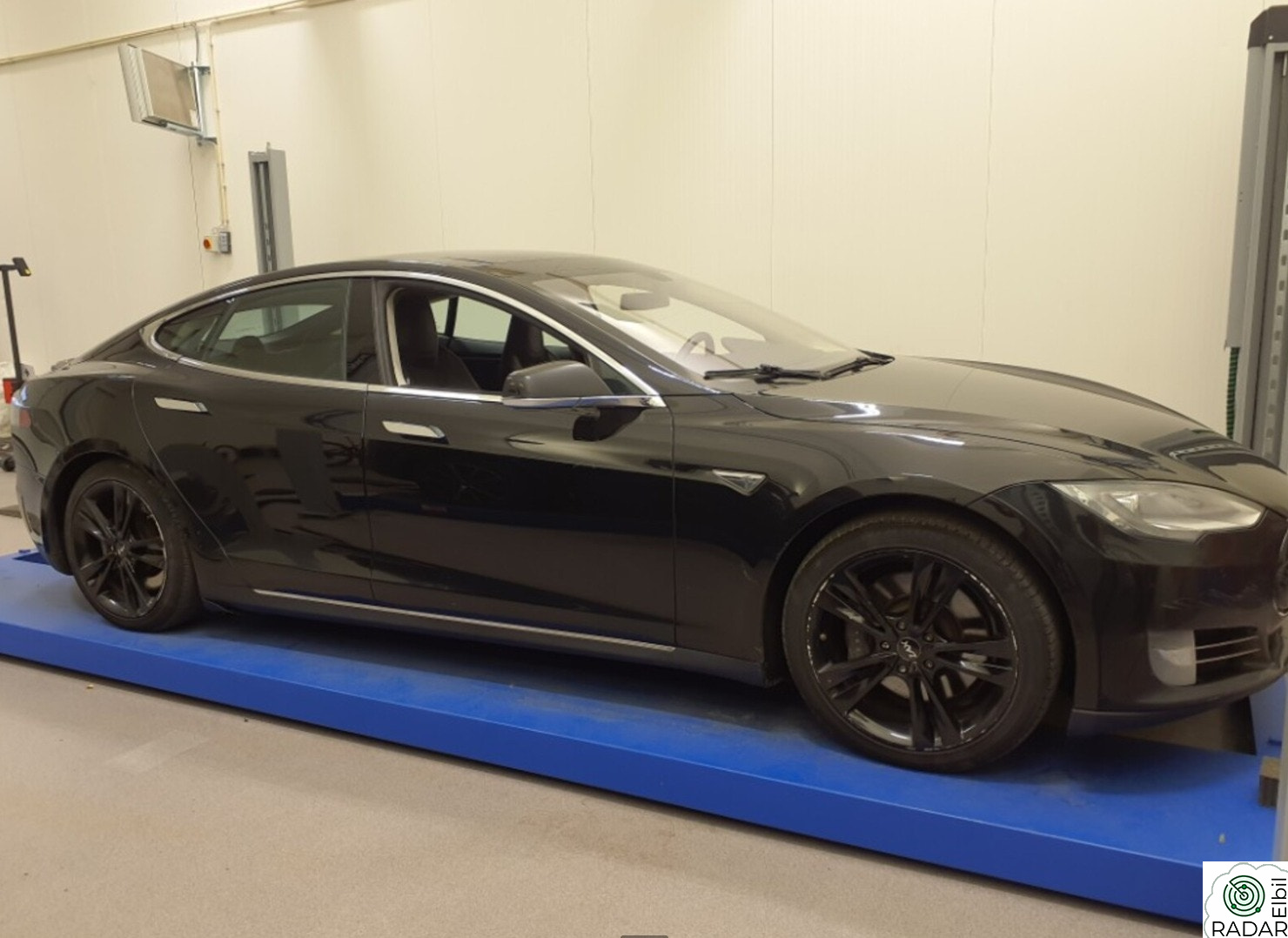 TESLA MOTORS MODEL S P85+ GRATIS LADING 7-S PANO CARBON VINTERP. TECH-P LUFT