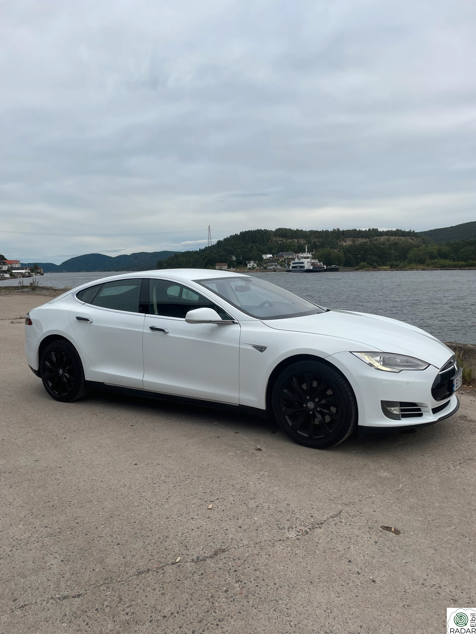 TESLA MOTORS MODEL S 85, gratis lading