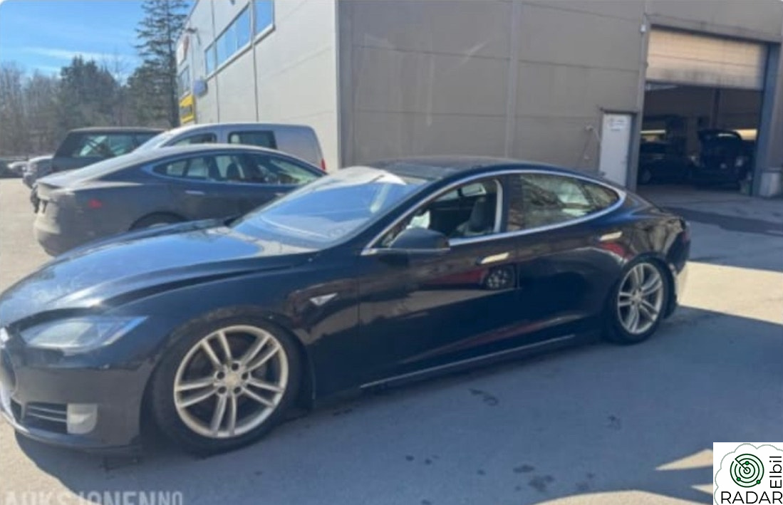 TESLA MOTORS MODEL S 85