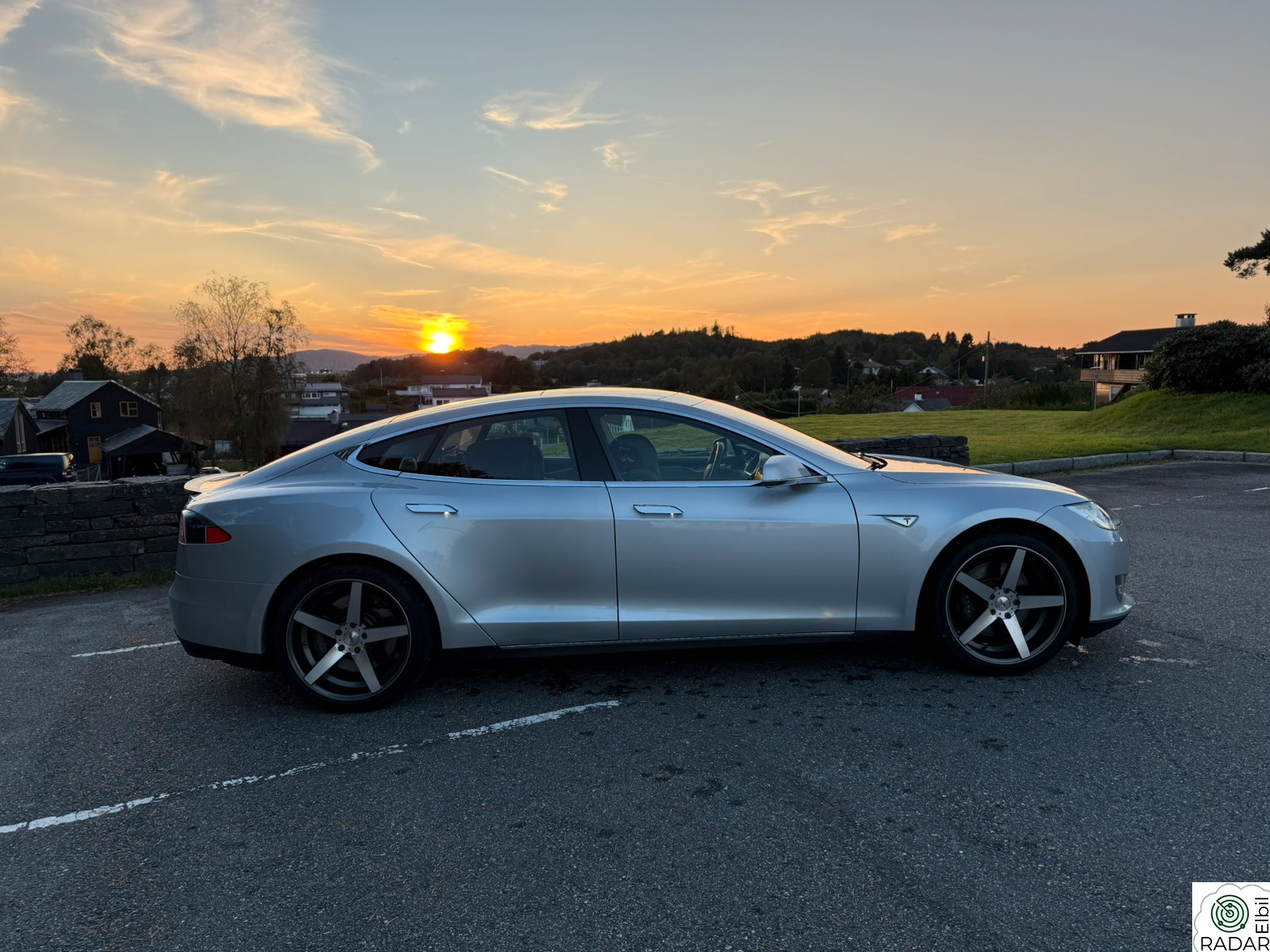TESLA MOTORS MODEL S 85P Performance