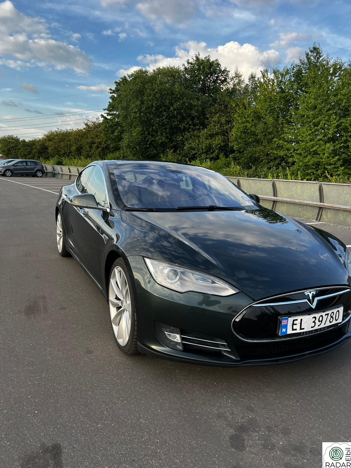 TESLA MOTORS MODEL S Performance,Gratis lading,CCS, ultra HI-FI luftfjæring
