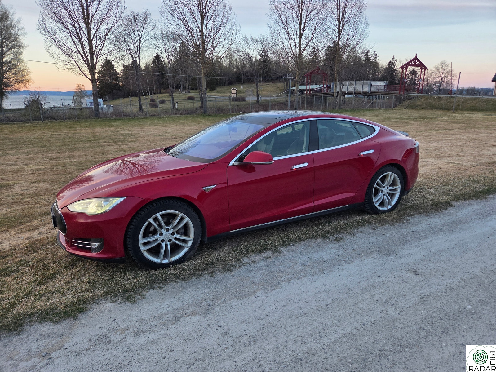 TESLA MOTORS MODEL S 85P Performance