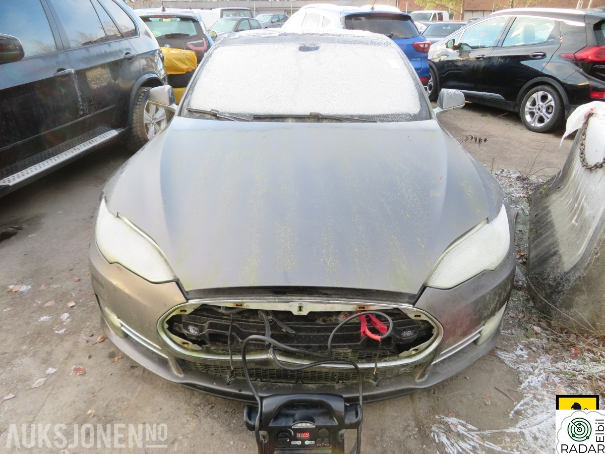 TESLA MOTORS MODEL S P85 7 SETER LUFTFJÆRING CCS PREMIUM INTERIØR