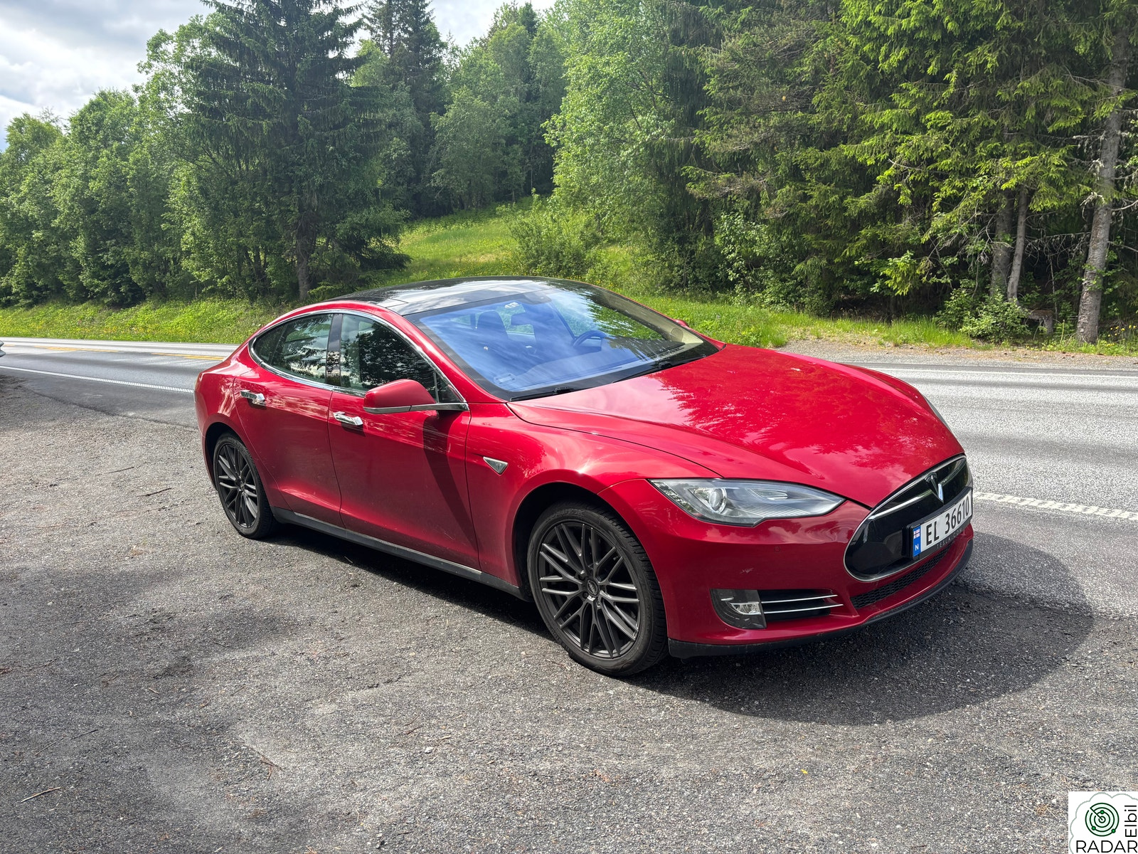TESLA MOTORS MODEL S P85+