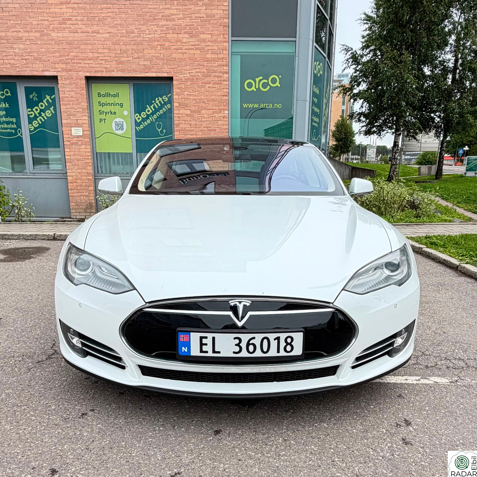 TESLA MOTORS MODEL S 85