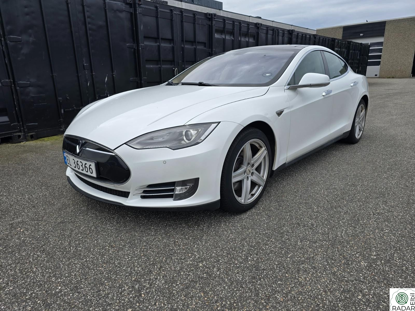 TESLA MOTORS MODEL S P85+/PANO/7 SETER/GRATIS LADING/LUFT/HIFI/4G++