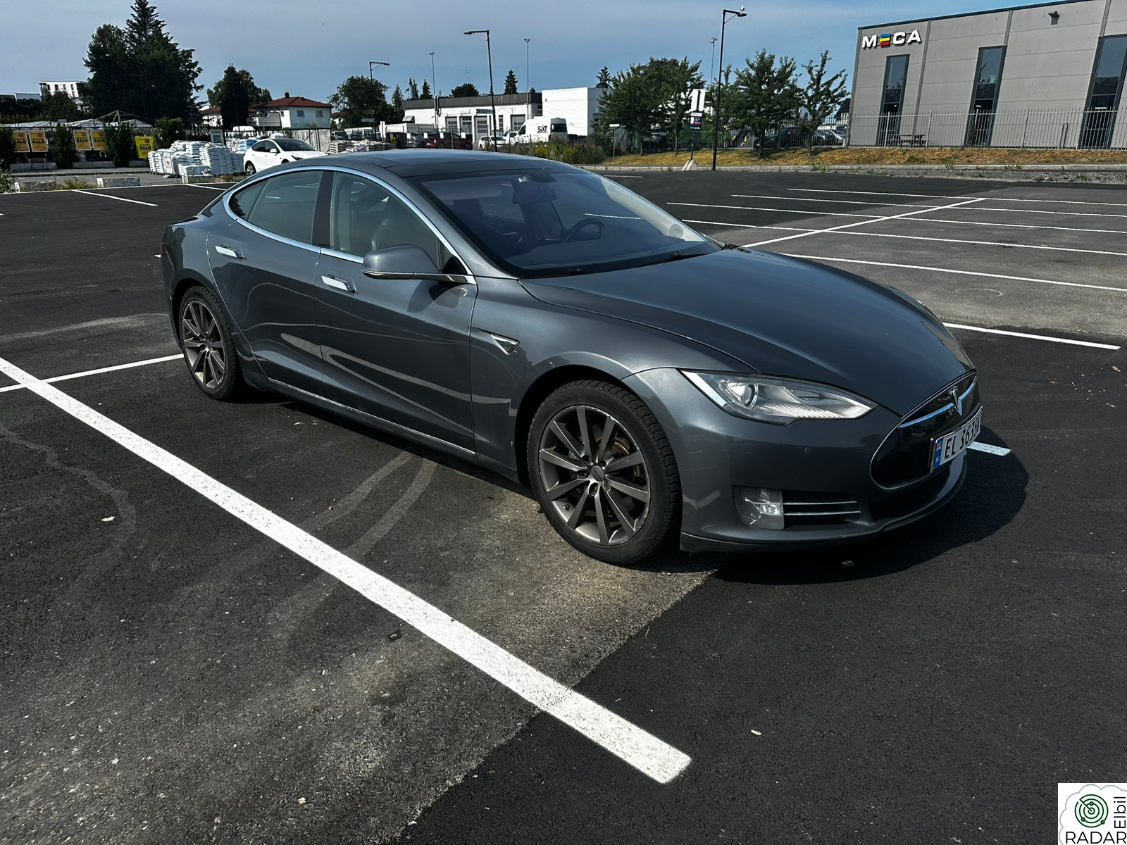 TESLA MOTORS MODEL S 85 / GRATIS SUPERCHARGER