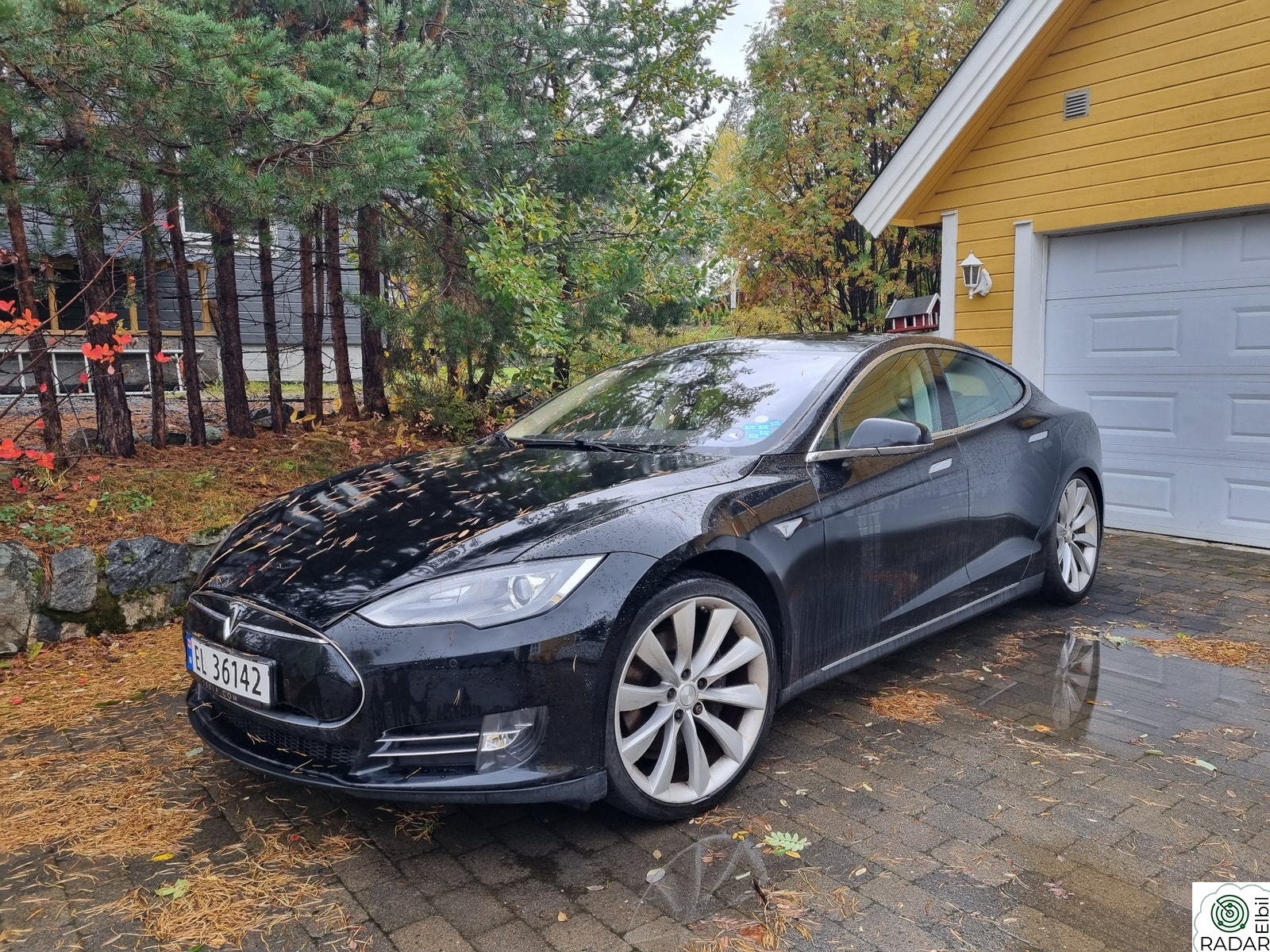 TESLA MOTORS MODEL S 85.fri lading ut bilens levetid. 1 eier. Kun 143500 km