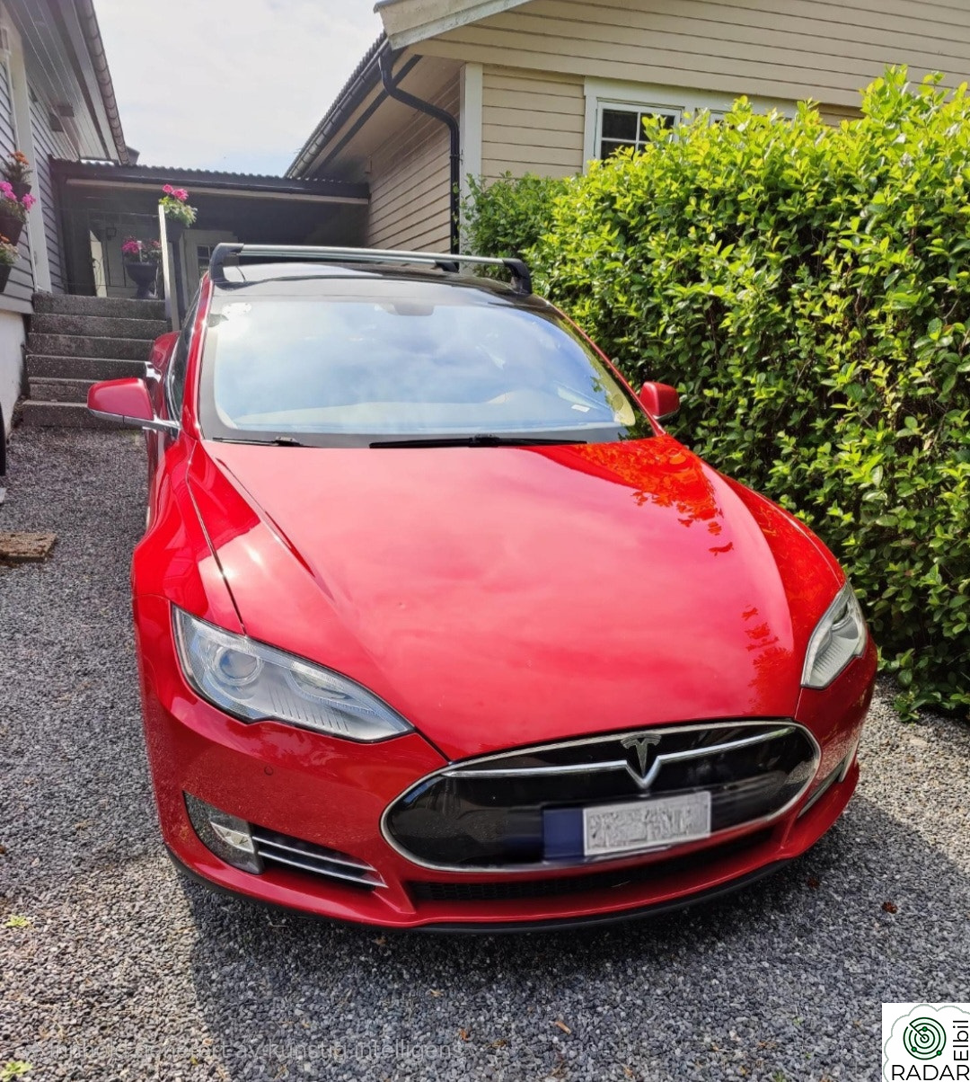 TESLA MOTORS MODEL S 85P Performance