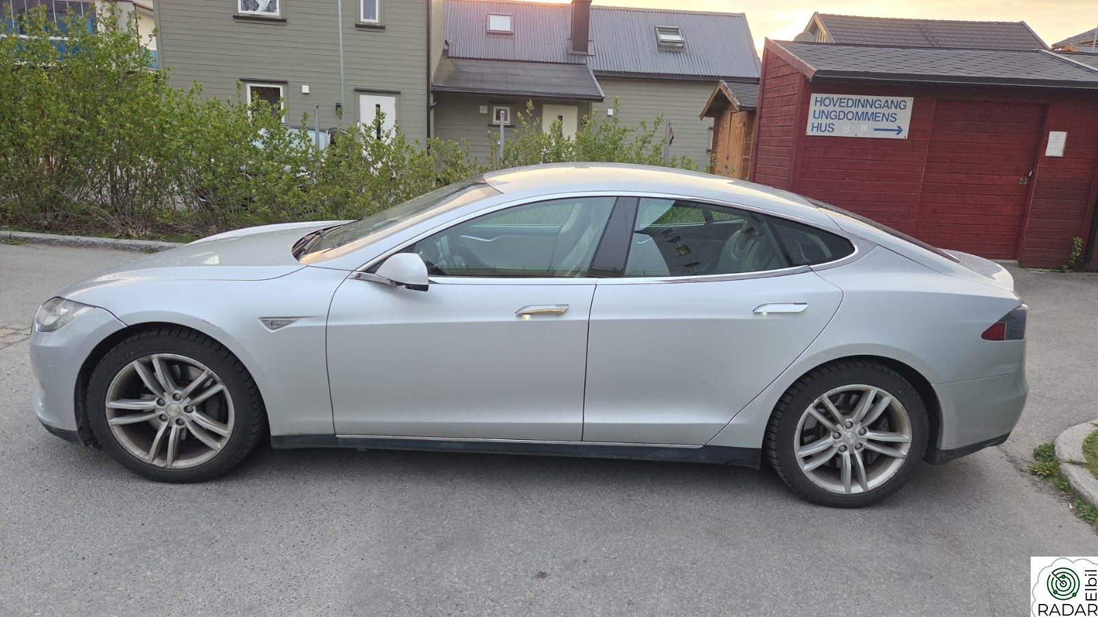 TESLA MOTORS MODEL S 85