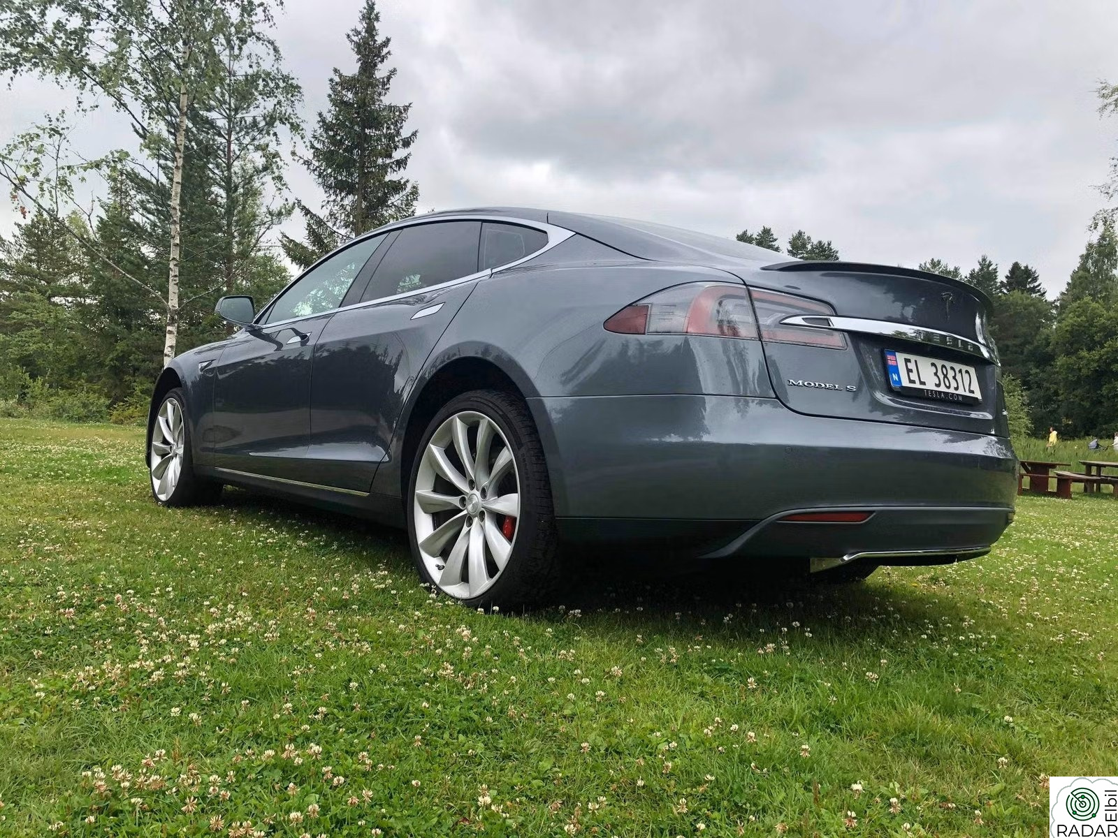 TESLA MOTORS MODEL S 85P Performance