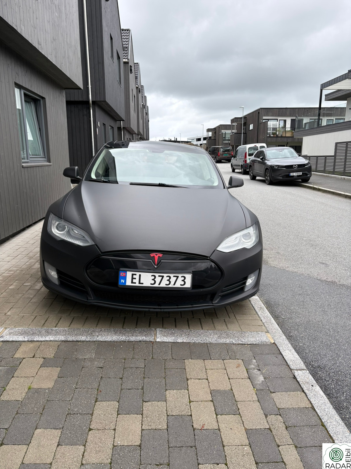 TESLA MOTORS MODEL S 85P Performance