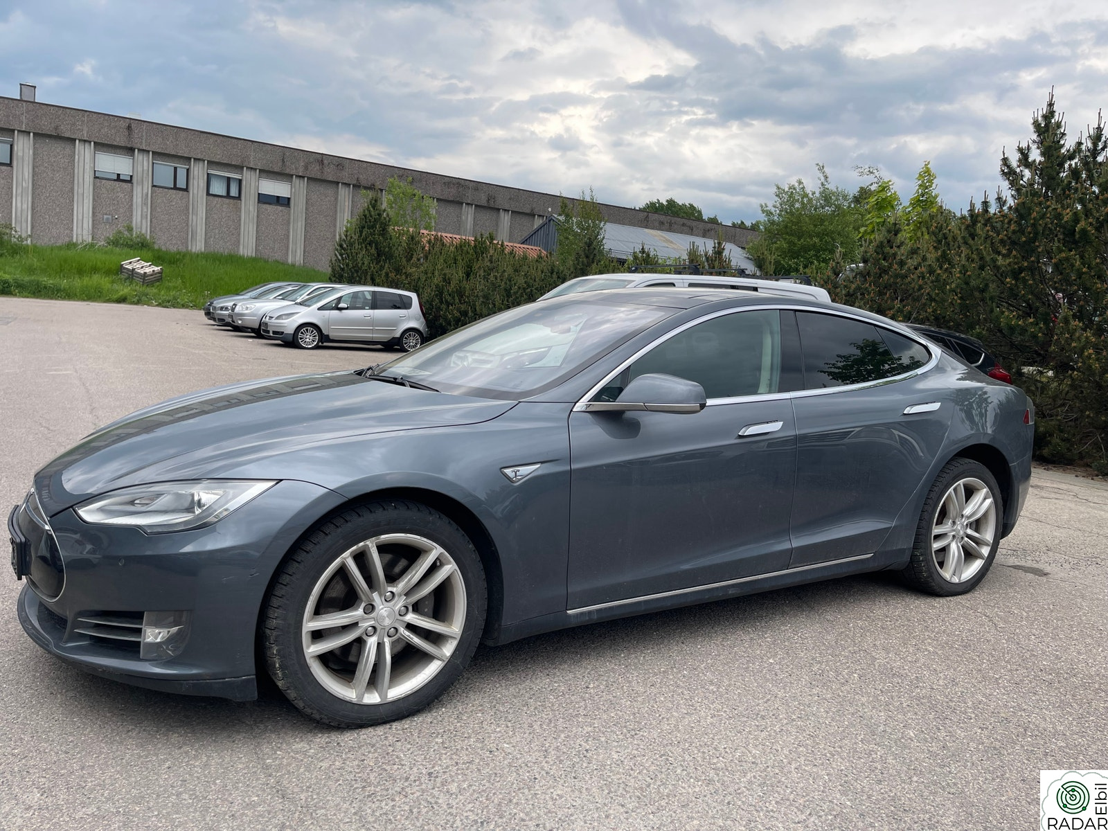 TESLA MOTORS MODEL S 85 EU-OK SKINN 7-SETER STOR BATTERI