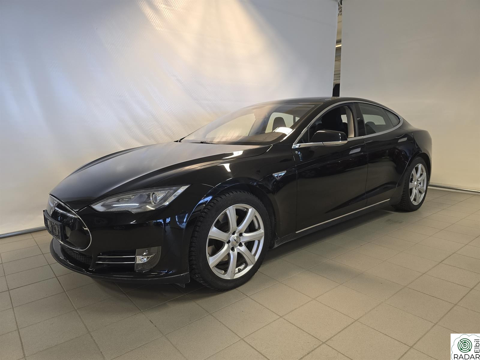 TESLA MOTORS MODEL S