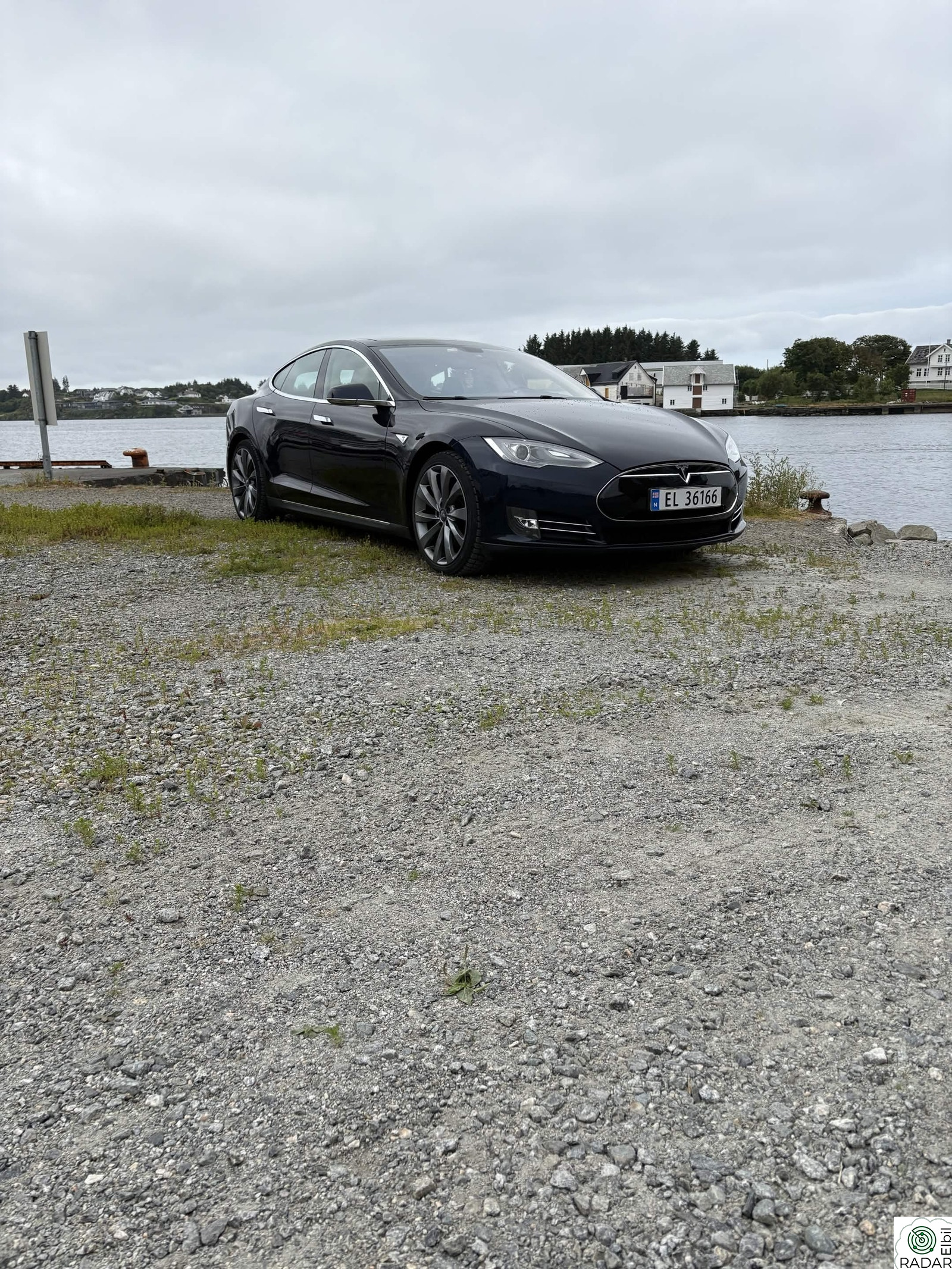 TESLA MOTORS MODEL S 85P Performance