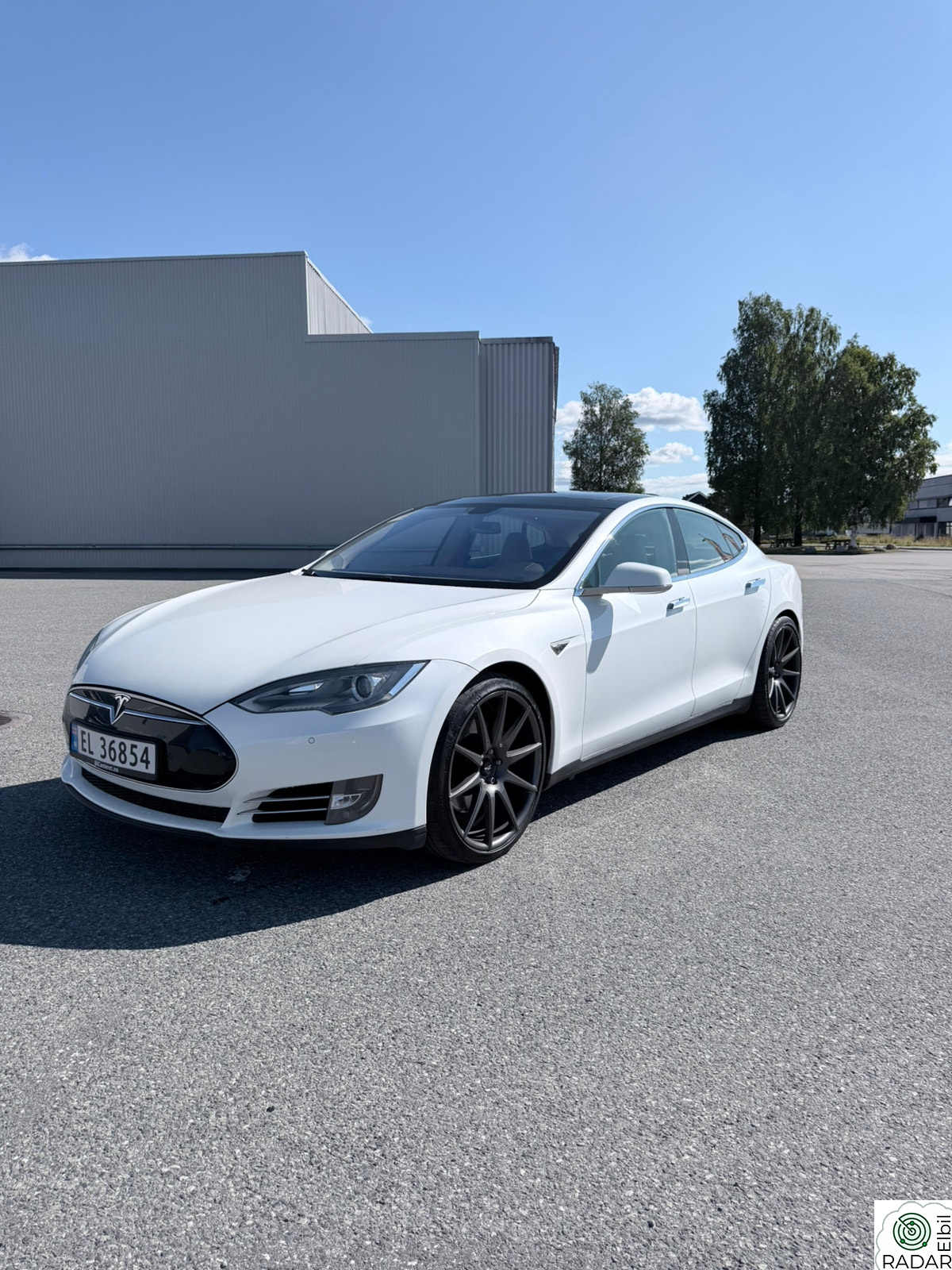 TESLA MOTORS MODEL S 85P Performance