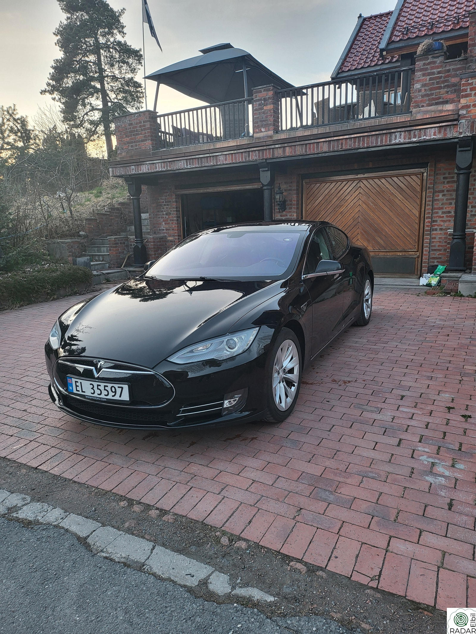 TESLA MOTORS MODEL S 85