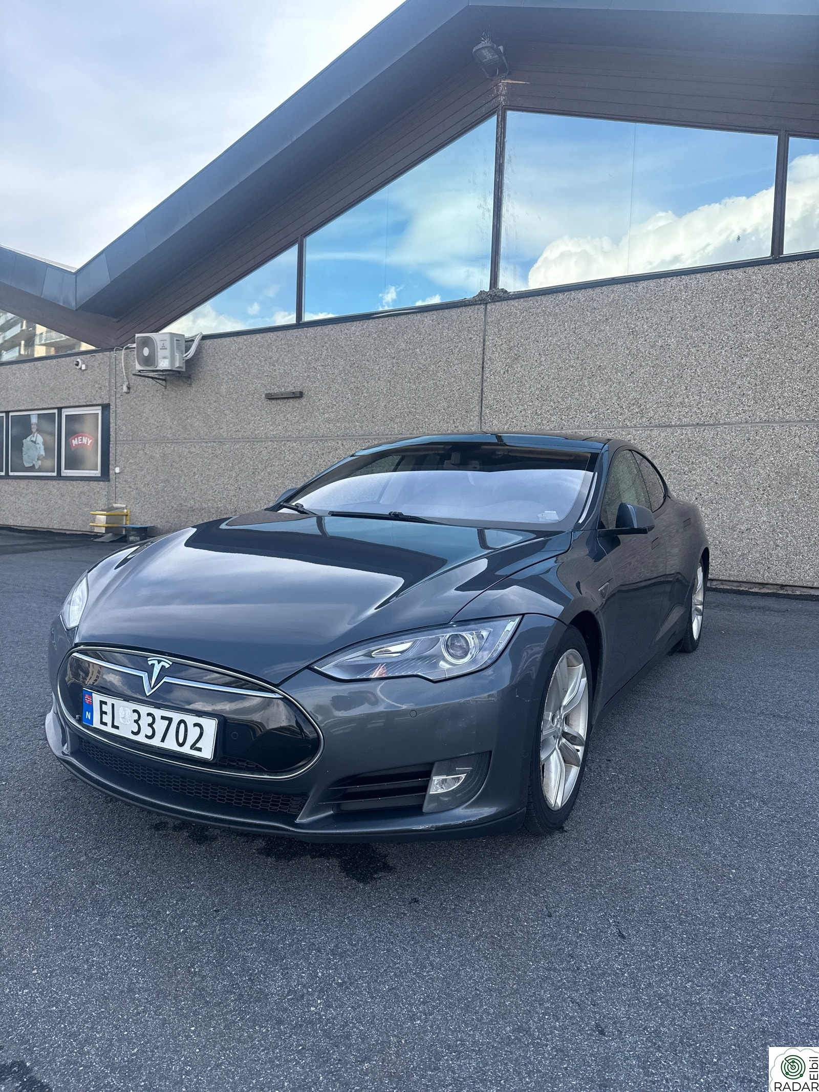 TESLA MOTORS MODEL S 85P Performance Gratis ladning
