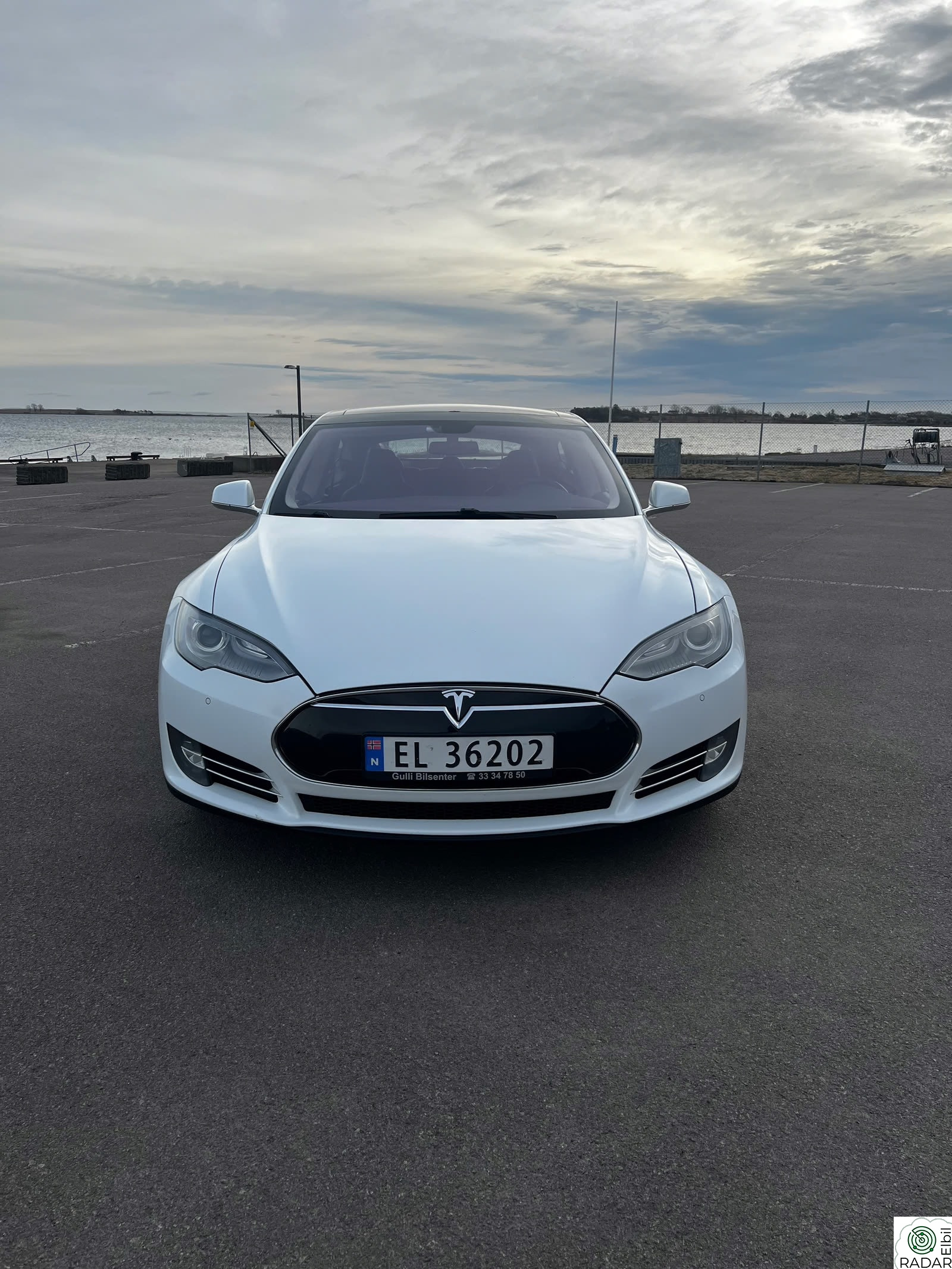 TESLA MOTORS MODEL S 85P Performance