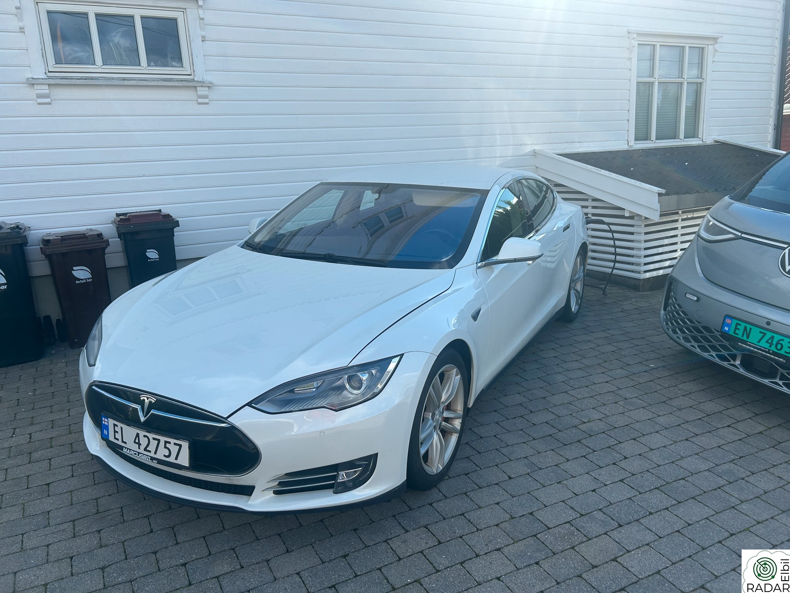 TESLA MOTORS MODEL S 85P Performance
