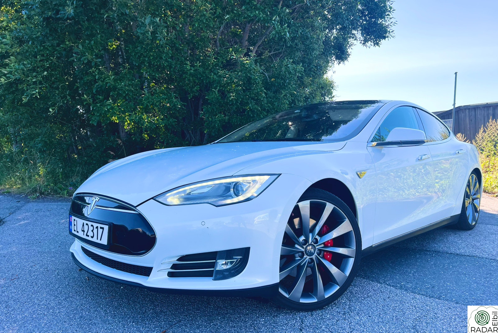 TESLA MOTORS MODEL S 85P Performance