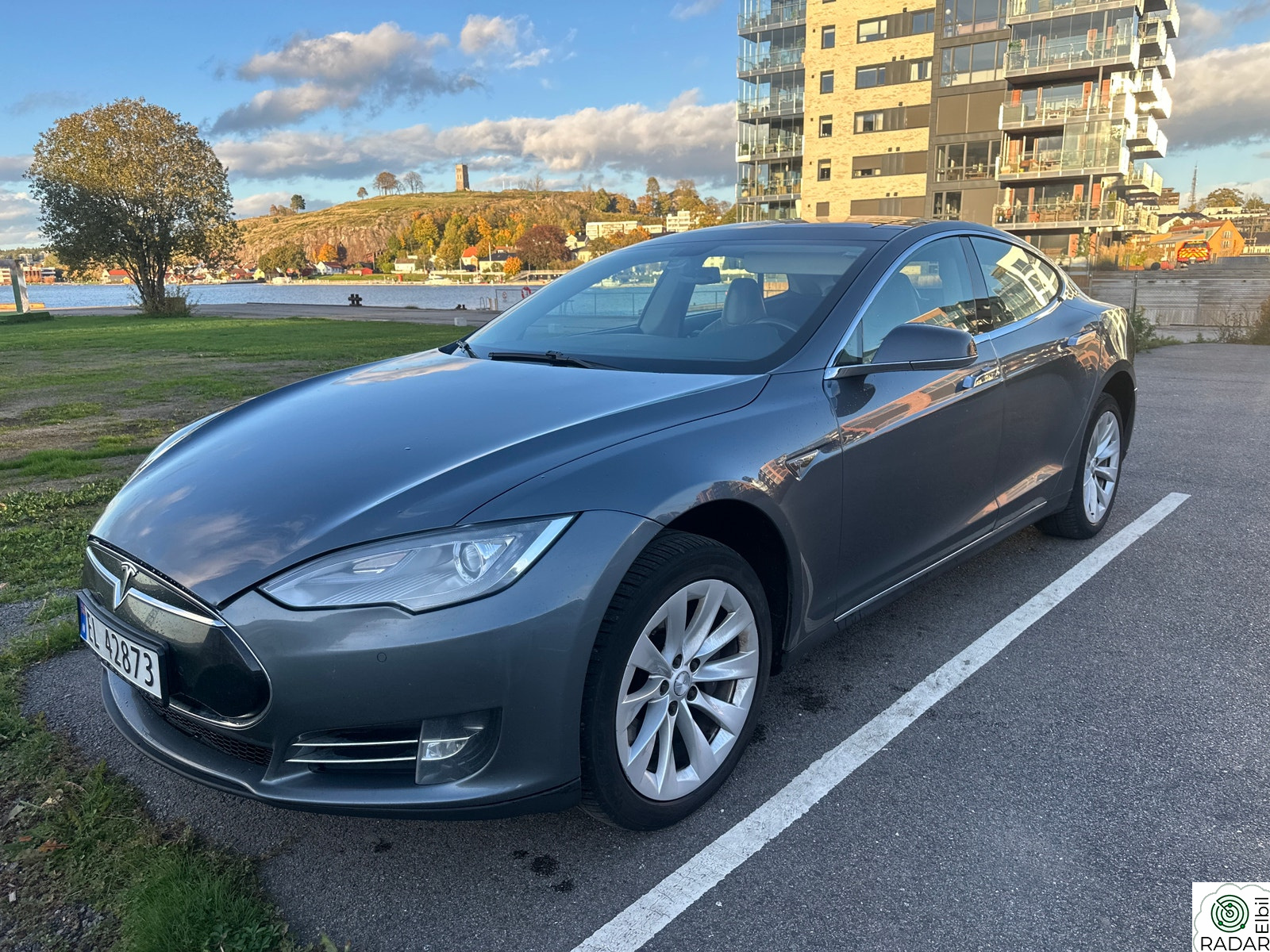 TESLA MOTORS MODEL S 85