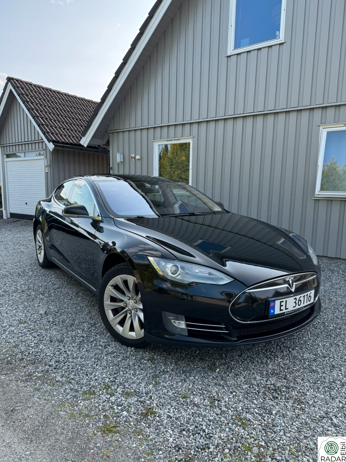 TESLA MOTORS MODEL S 85 GRATIS LADING