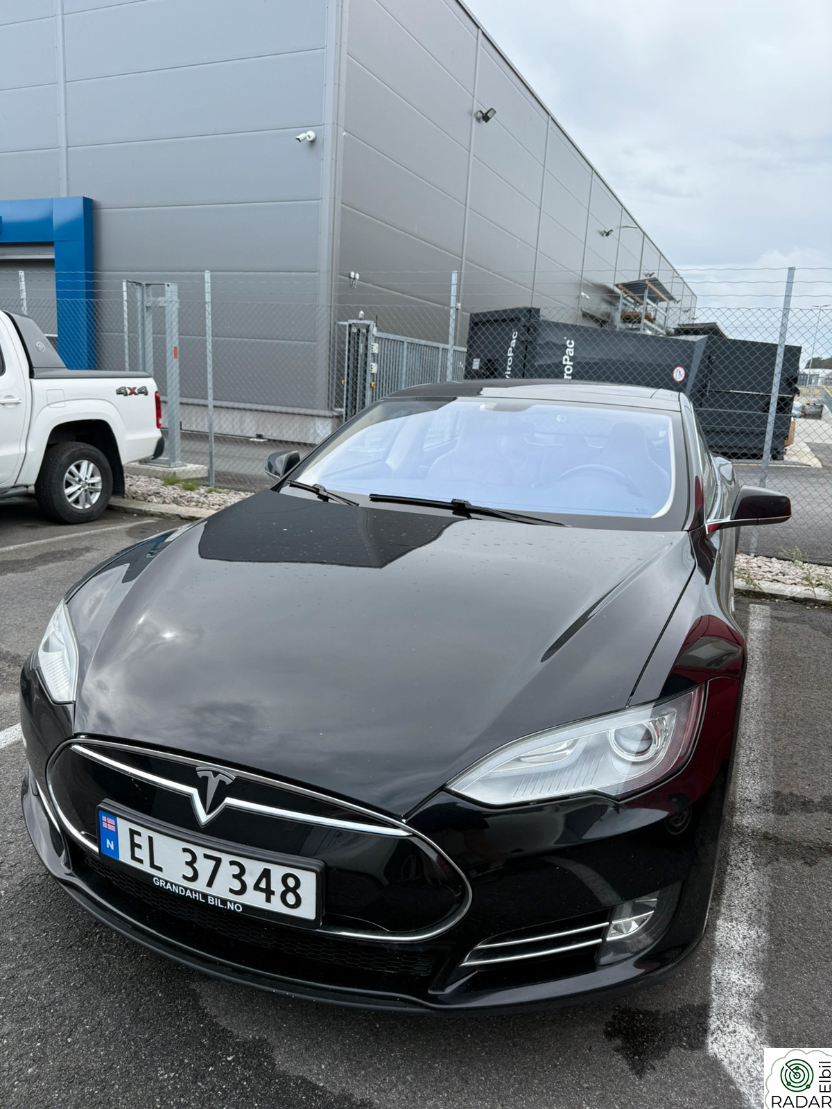 TESLA MOTORS MODEL S 85. Gratis lading