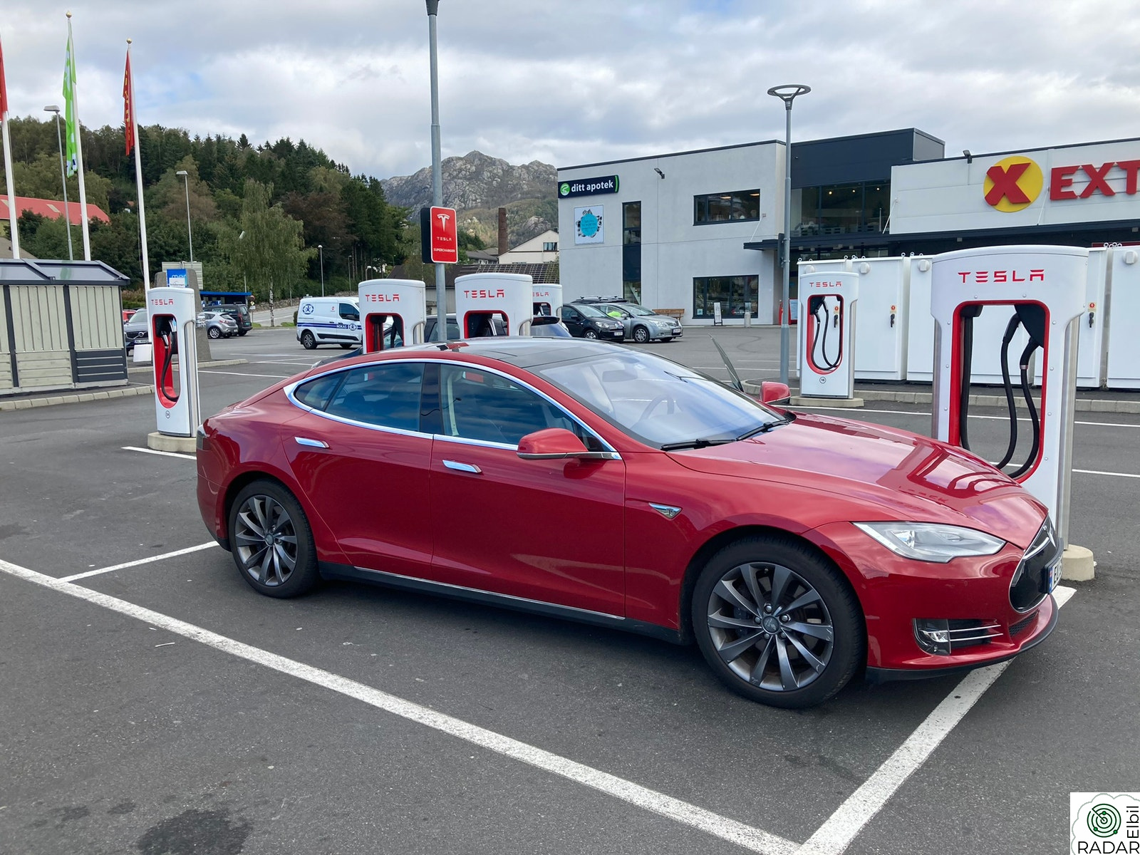 TESLA MOTORS MODEL S 85