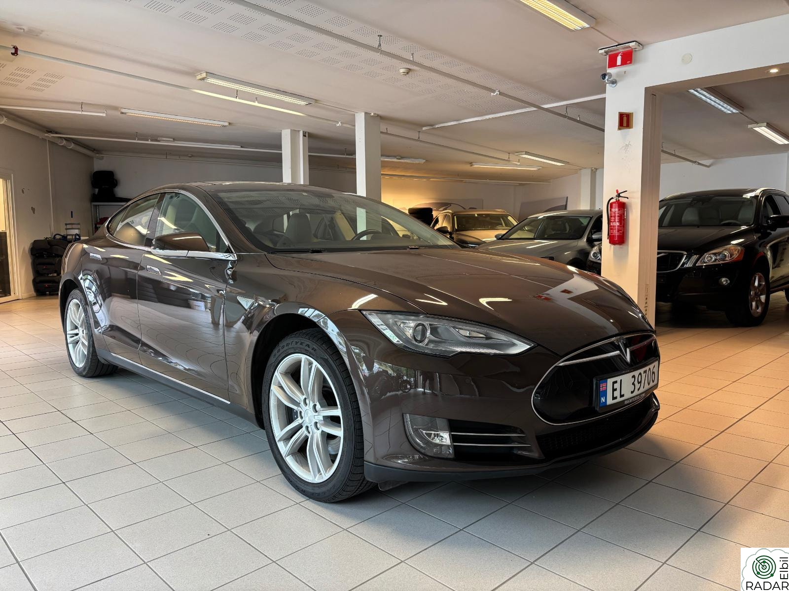 TESLA MOTORS MODEL S 85 | Luftfj. | Skinn. | Gratis lading.