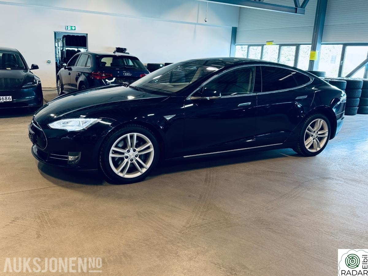 TESLA MOTORS MODEL S 60 - Skinn - CCS - Panorama Soltak -El. bakluke -DAB +
